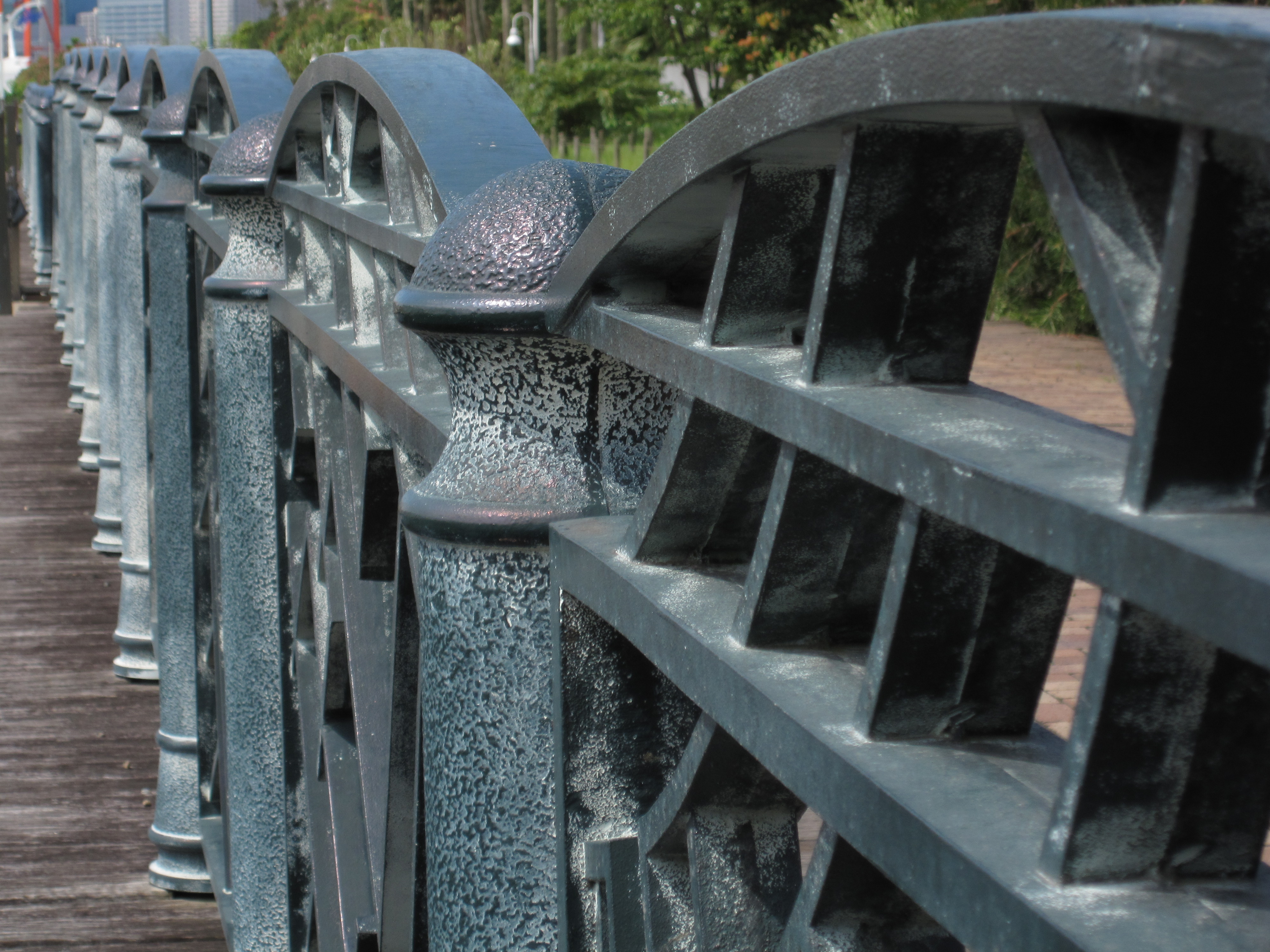 <b>IXY DIGITAL 220 IS / 4,000×3,000 / 1/250秒 / F5.9 / -0.7EV / ISO80 / プログラムAE / WB:オート / 20mm</b>