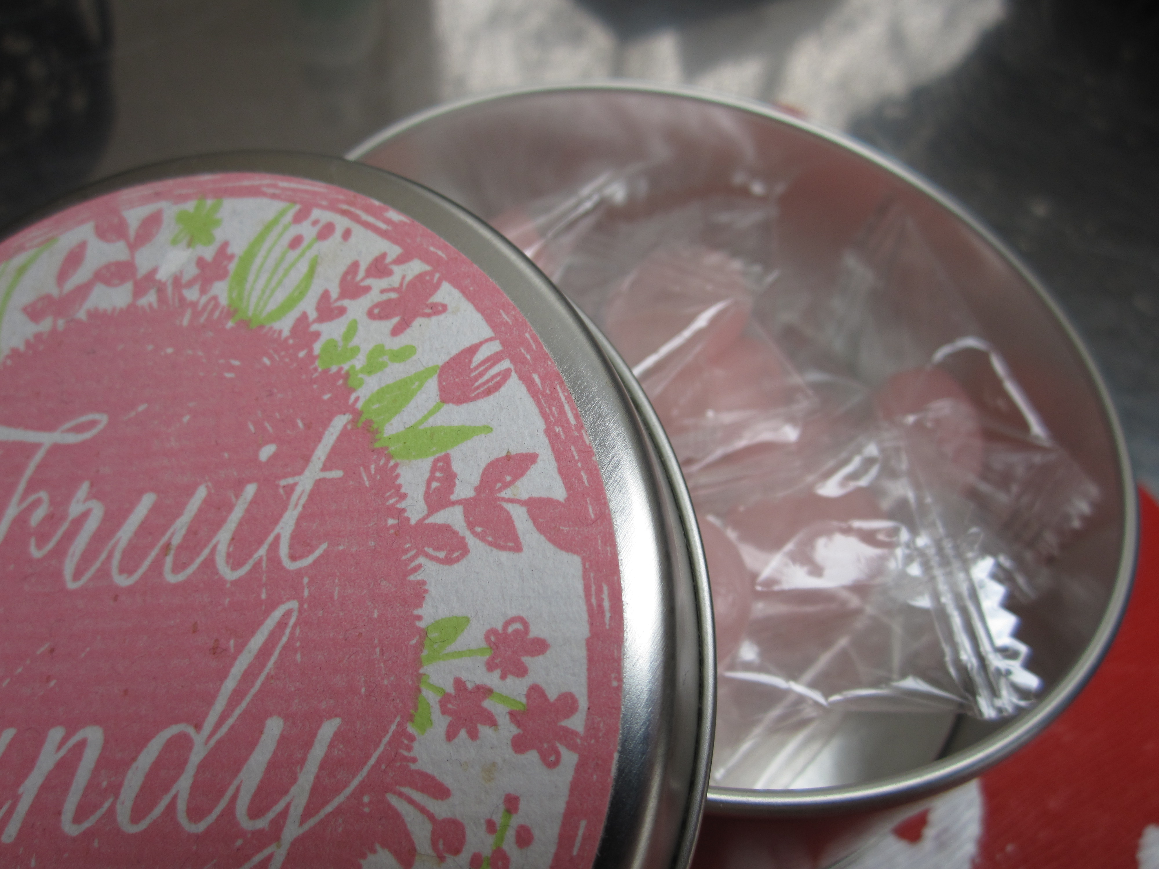 <b>IXY DIGITAL 220 IS / 4,000×3,000 / 1/160秒 / F2.8 / 0EV / ISO80 / プログラムAE / WB:オート / 5mm</b>