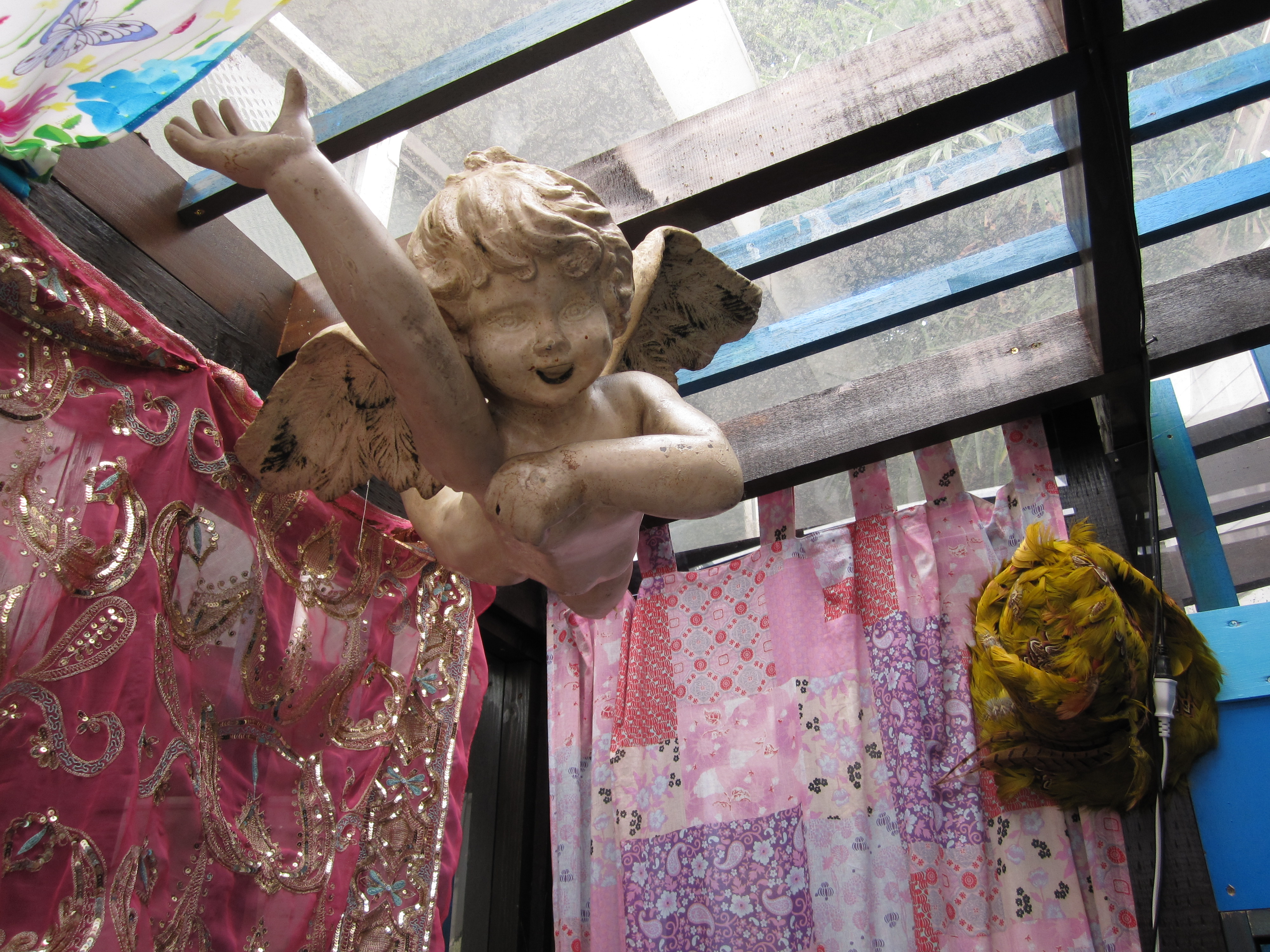 <b>IXY DIGITAL 220 IS / 4,000×3,000 / 1/80秒 / F2.8 / 0EV / ISO80 / プログラムAE / WB:オート / 5mm</b>