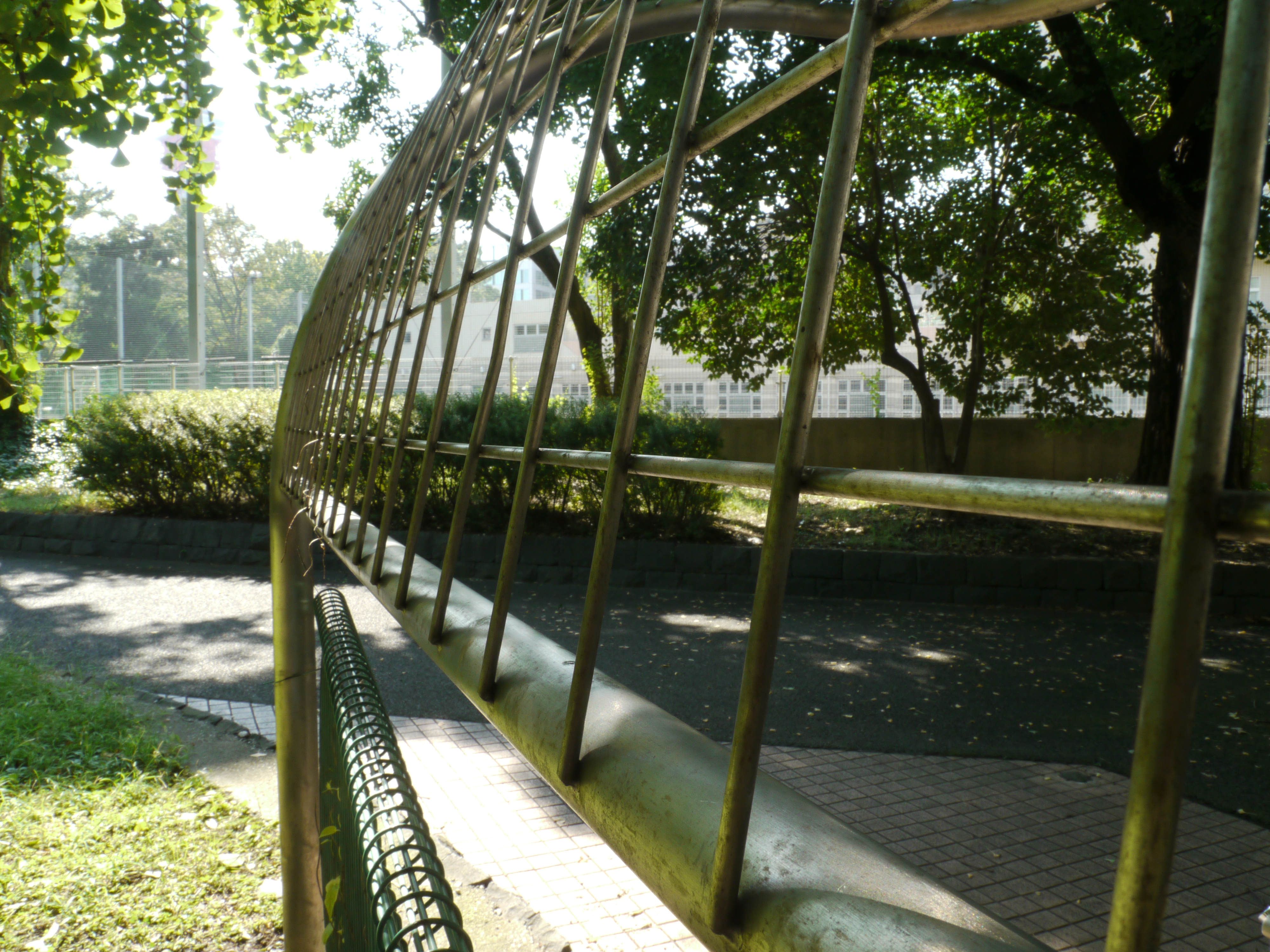 <b>F16<br>DMC-GH1 / LUMIX G VARIO HD 14-140mm F4-5.8 ASPH. MEGA O.I.S. / 約6.9MB / 4,000×3,000 / 1/30秒 / +0.3EV / ISO320 / WB:オート / 14mm</b>