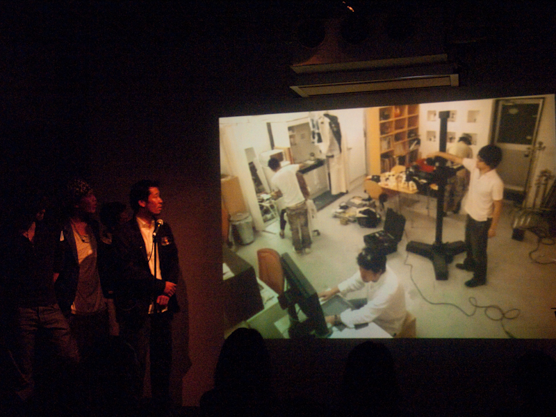 <b>制作の意図や過程を交えてプレゼンを行なった</b>