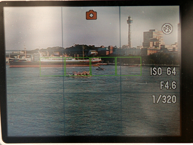 <STRONG>一方、手前に船がない場合はちゃんと奥にピントが合った</STRONG>