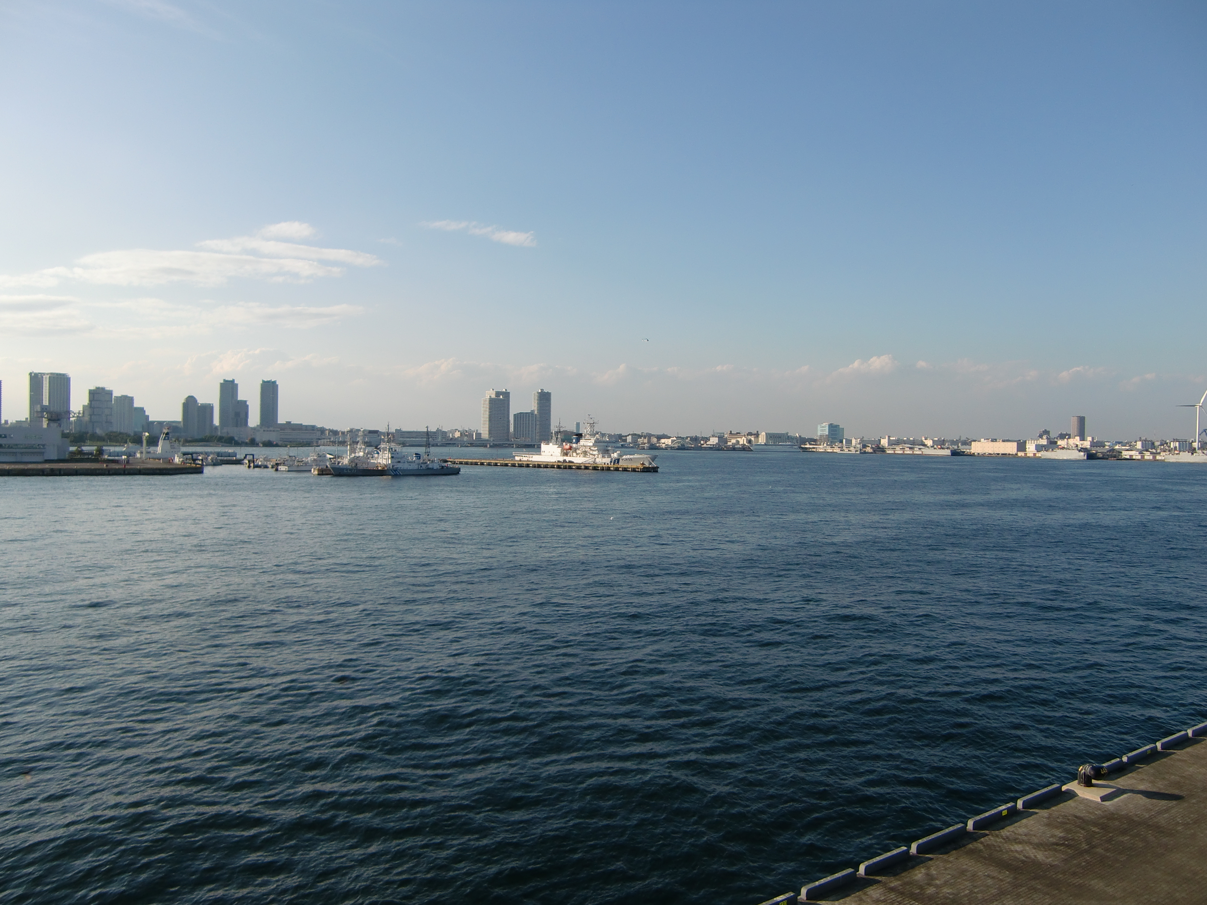 <STRONG>広角端<BR>EX-Z450 / 4,000×3,000 / 1/200秒 / F7 / 0EV / ISO64 / プログラム / WB:オート / 4.9mm</STRONG>