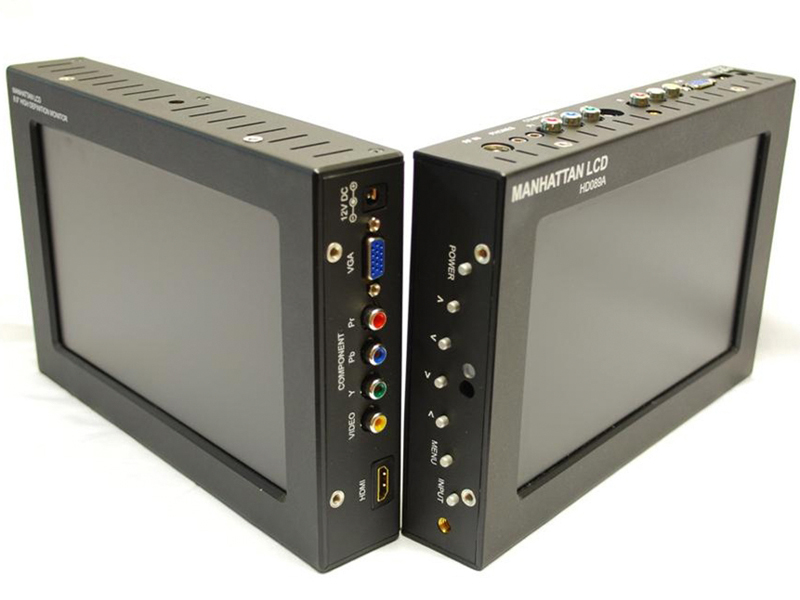 <b>入力端子（左）と操作部（右）</b>