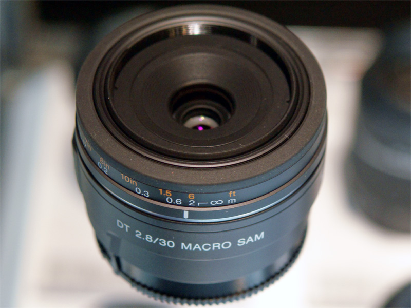 <b>DT 30mm F2.8 Macro SAM</b>