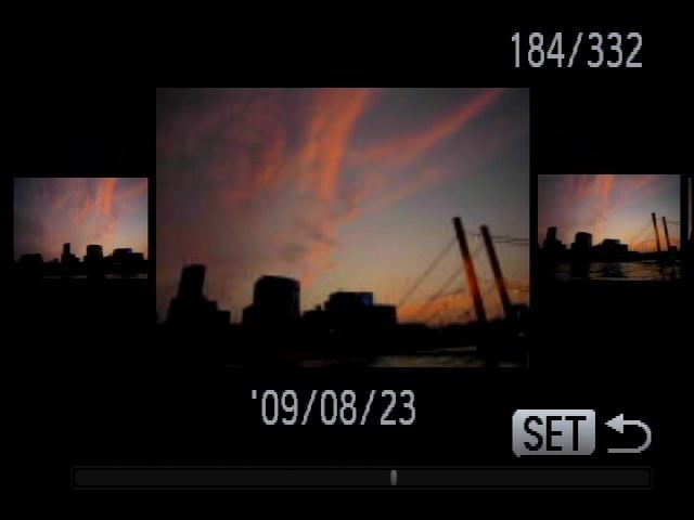 <b>再生画面の例。指でドラッグすると画像が切り替る</b>