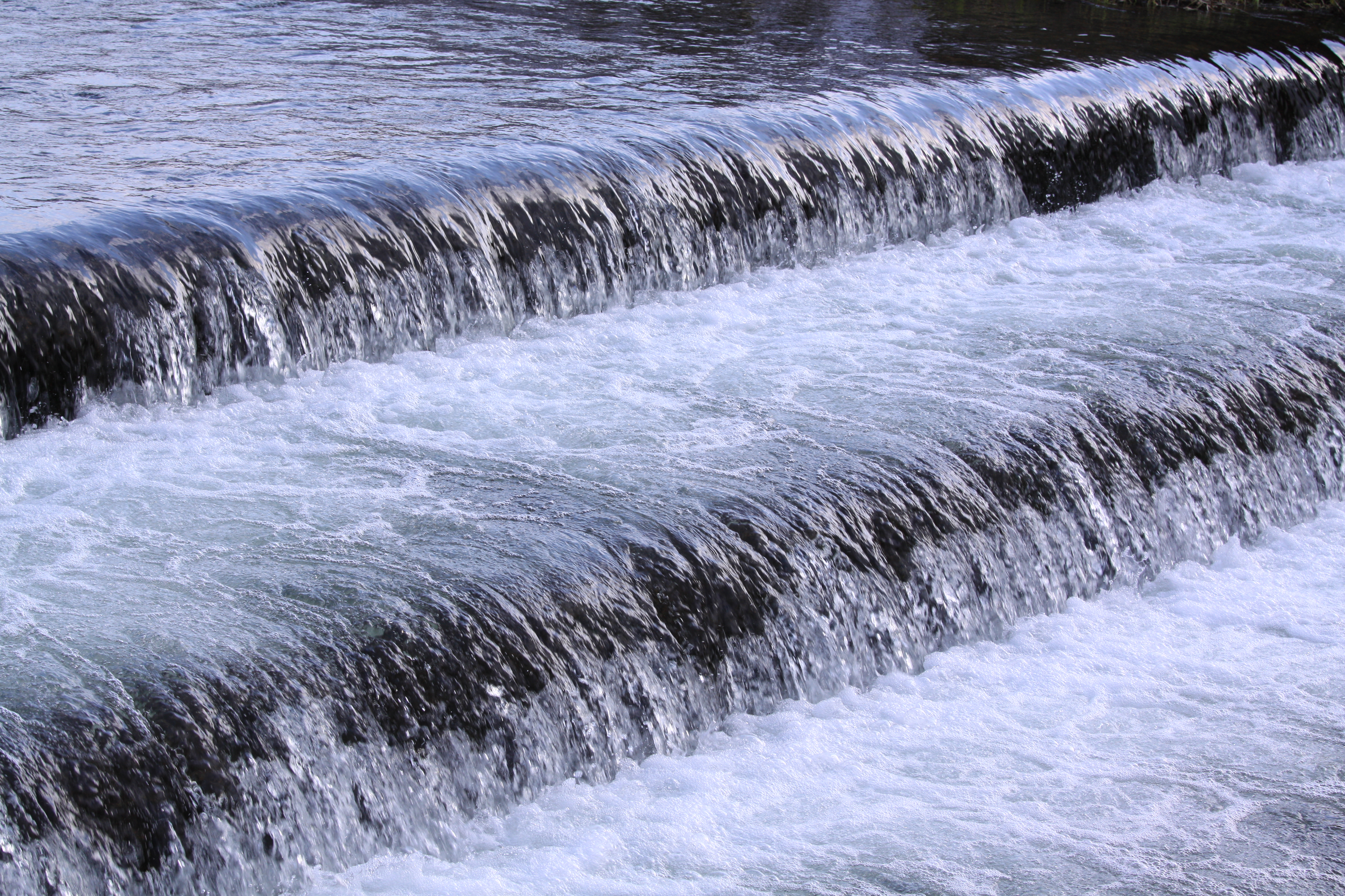 <b>EOS 50D / EF 70-200mm F4 L IS USM / 約9.0MB / 4,752×3,168 / 1/200秒 / F8 / 0EV / ISO100 / WB:太陽光 / 70mm</b>