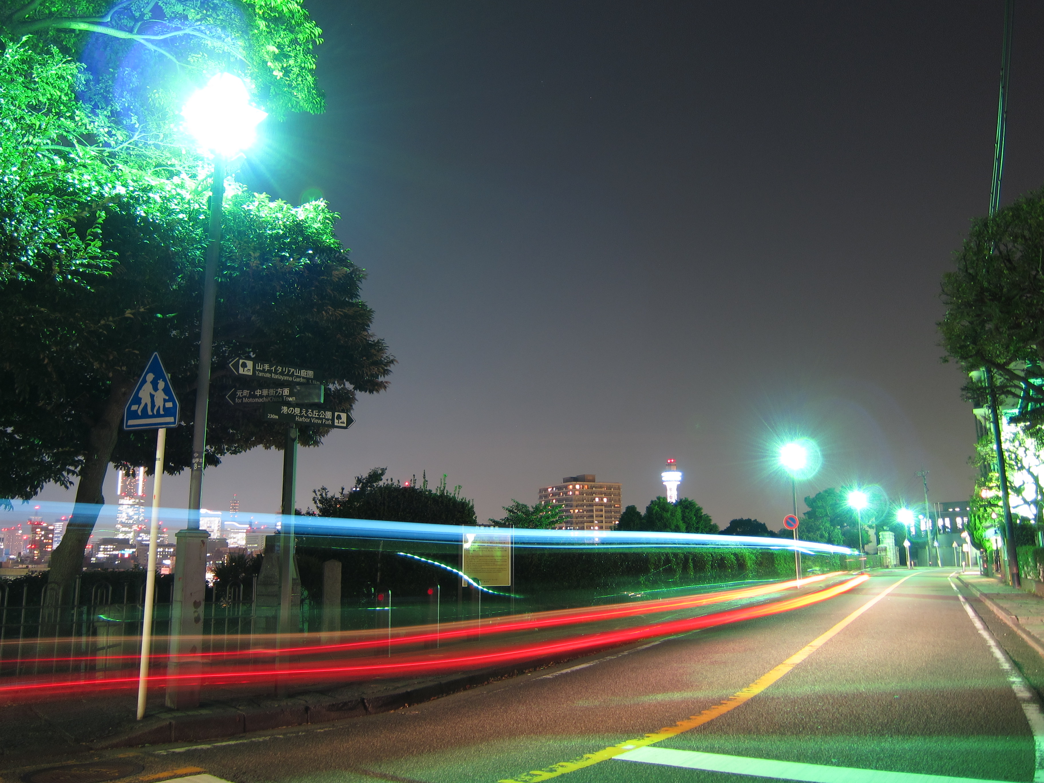 <b>PowerShot S90 / 約2.5MB / 3,648×2,736 / 4秒 / F2 / 0EV / ISO80 / WB:オート / 6mm</b>