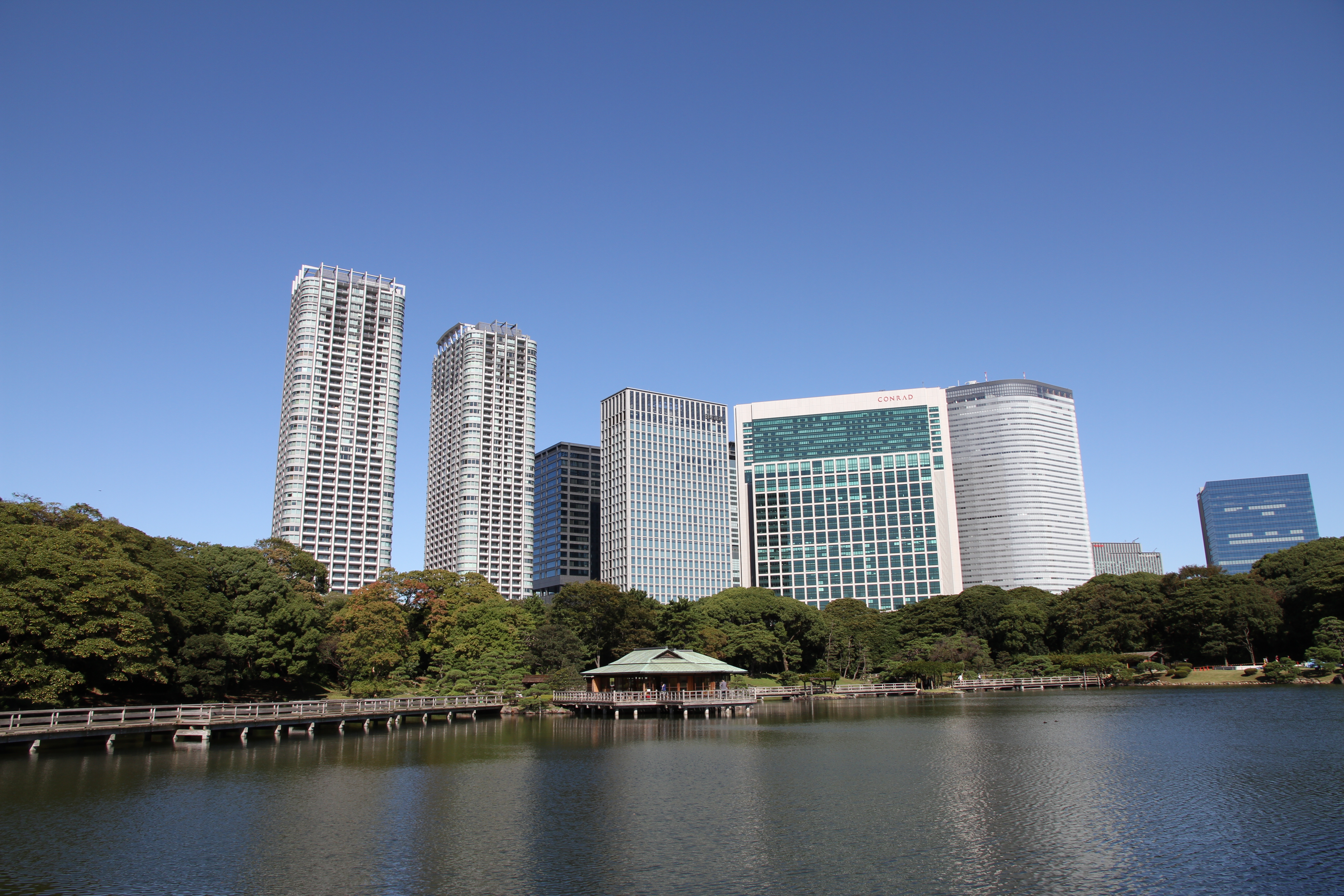 <b>EOS 7D / EF-S 15-85mm F3.5-5.6 IS USM / 5,184×3,456 / 1/320秒 / F8 / 0EV / ISO100 / 絞り優先AE / WB:オート / 15mm</b>