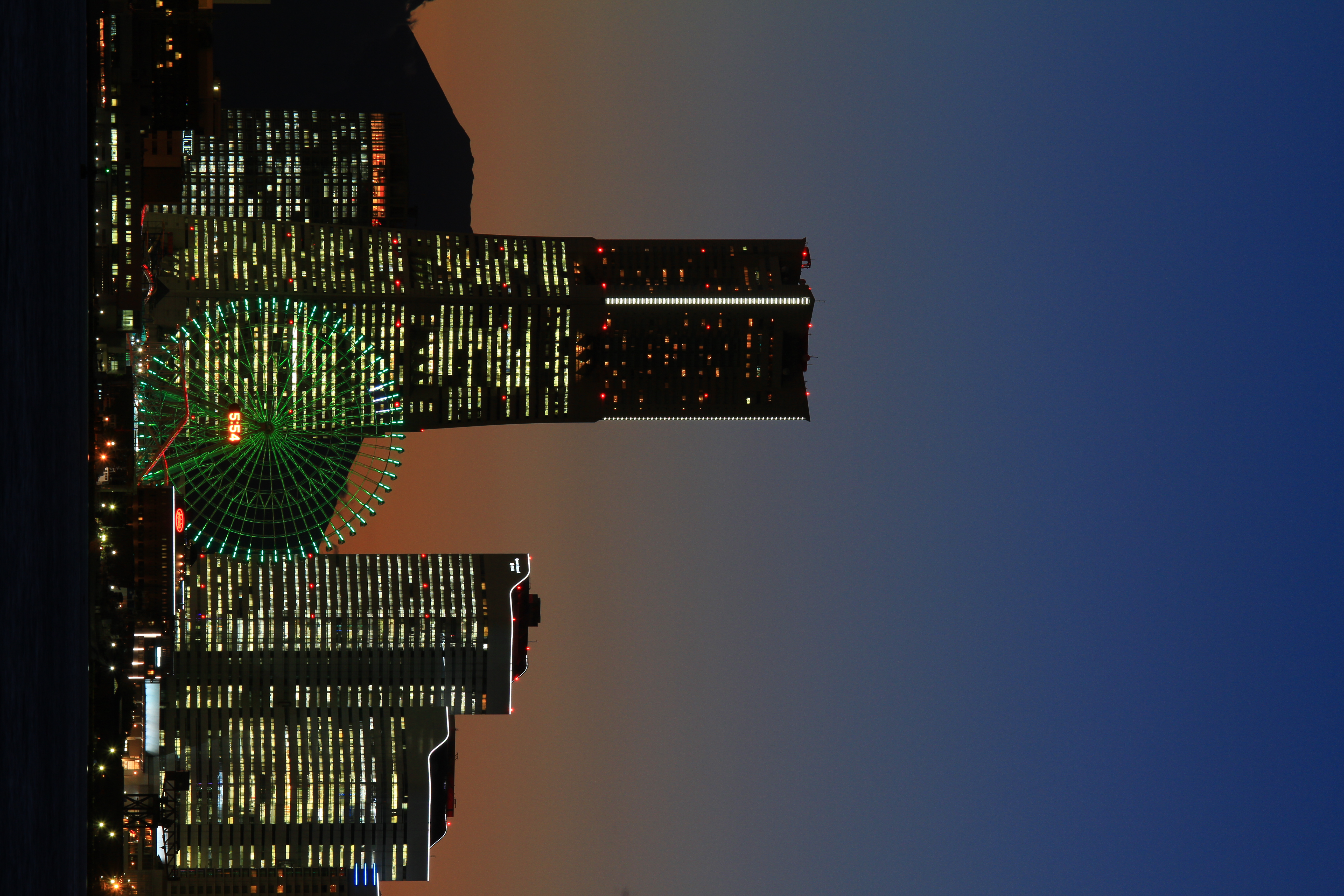 <b>EOS 7D / EF 70-200mm F4 L IS USM / 3,456×5,184 / 2秒 / F8 / 0EV / ISO100 / マニュアル露出 / WB:オート / 165mm</b>