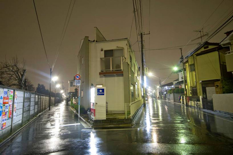 <b>「東京Y字路」より (c)横尾忠則</b>