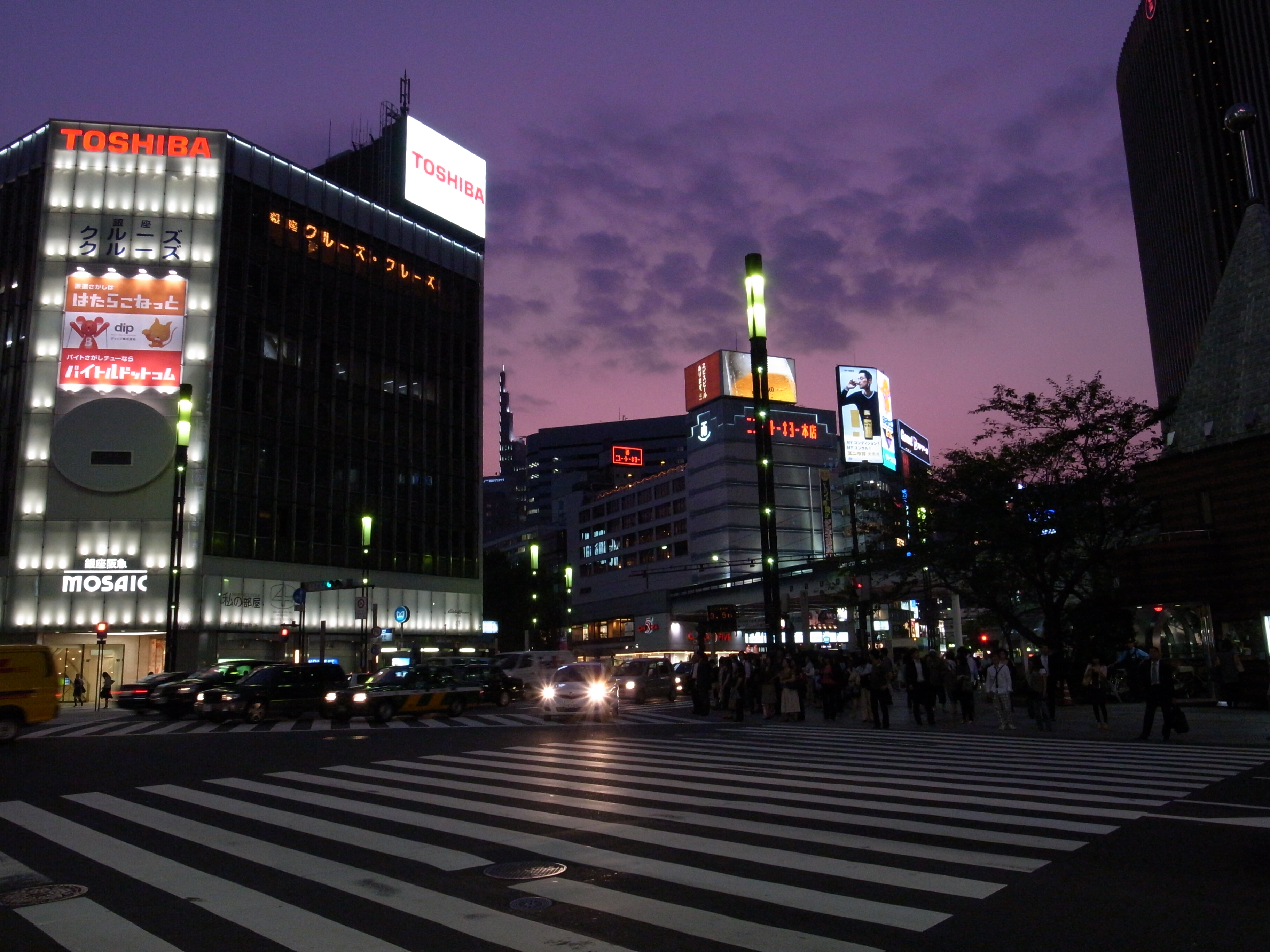 <b>GR DIGITAL III / 3,648×2,736 / 1/26秒 / F6.3 / -1EV / ISO400 / 絞り優先AE / WB:オート / 6mm</b>