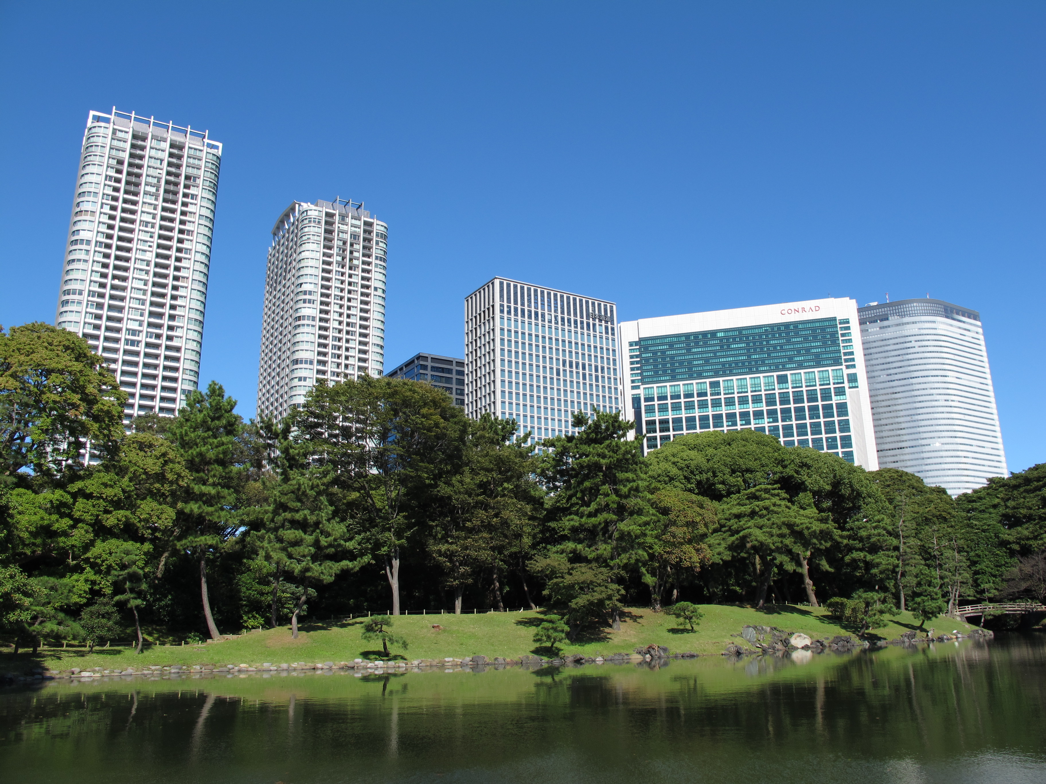 <b>PowerShot G11 / 3,648×2,736 / 1/640秒 / F4 / 0EV / ISO80/ プログラムAE / WB:オート / 6.4mm</b>