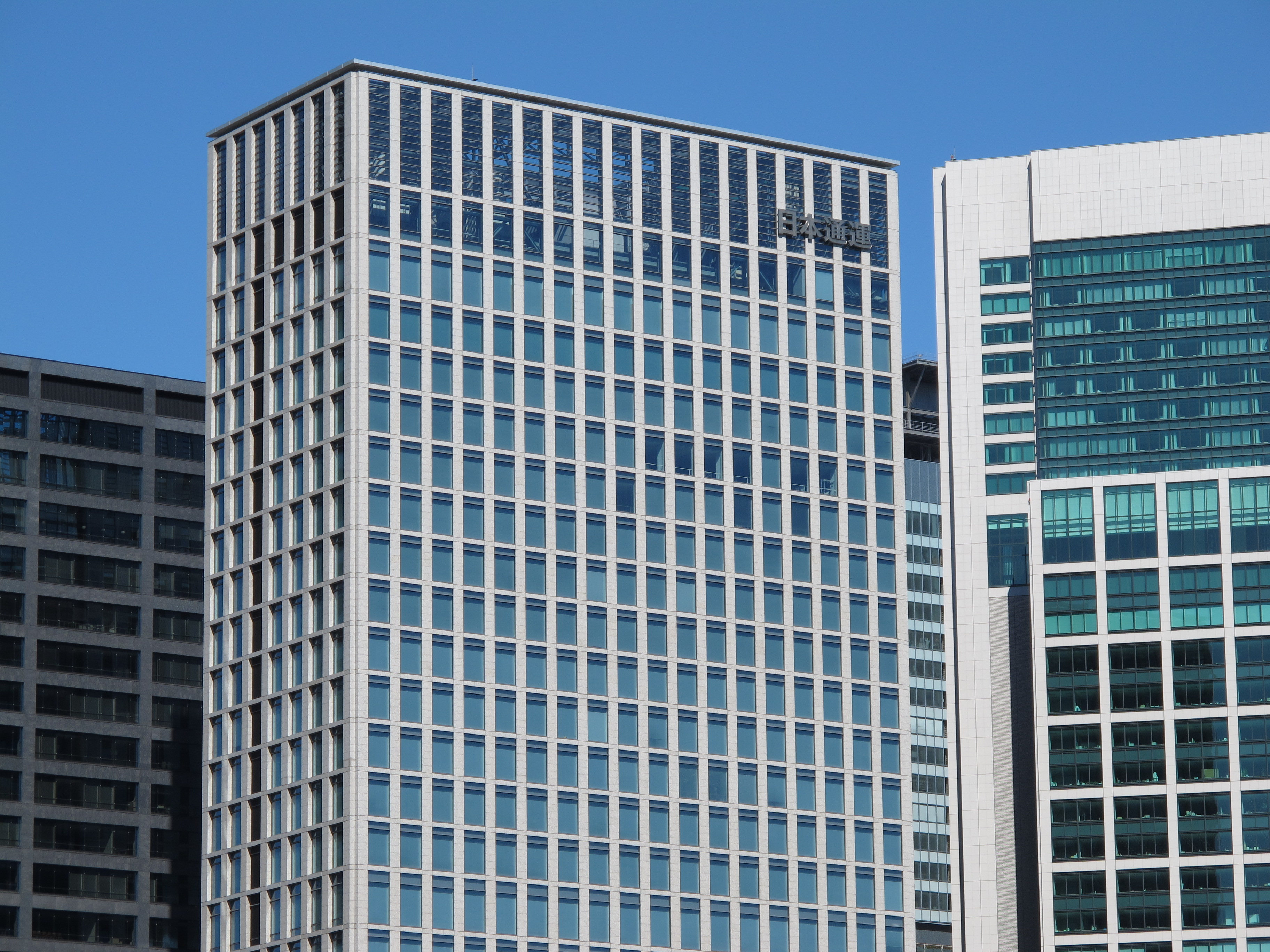 <b>140mm相当<br>PowerShot G11 / 3,648×2,736 / 1/1,000秒 / F4.5 / 0EV / ISO100 / プログラムAE / WB:オート / 30.5mm</b>