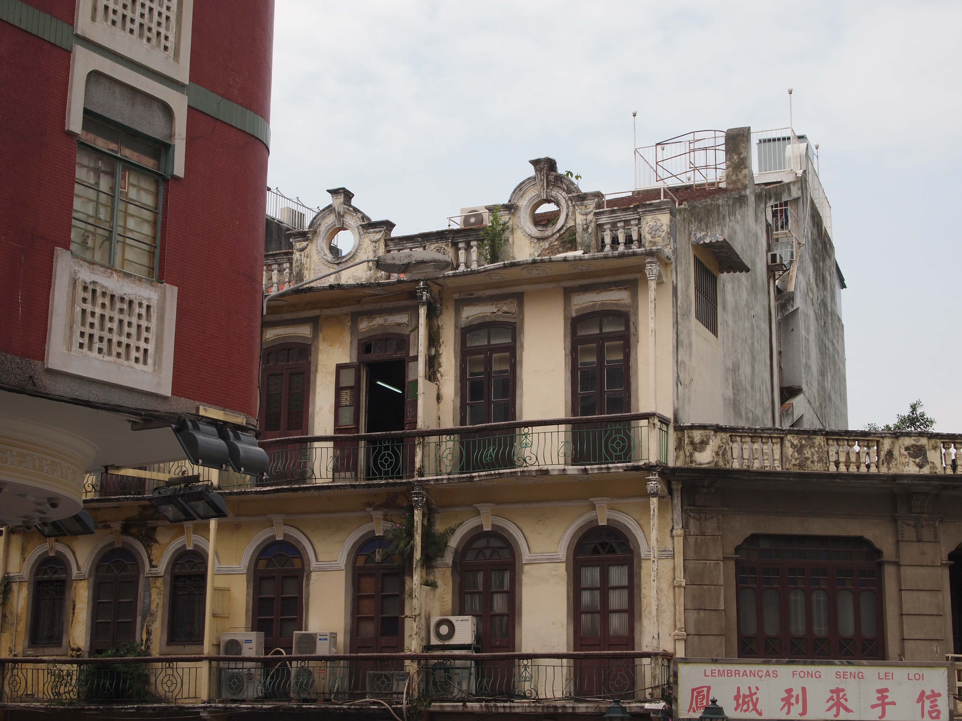 <b>E-P1 / M.ZUIKO DIGITAL ED 14-42mm F3.5-5.6 / 約7.1MB / 4,032×3,024 / 1/320秒 / F8 / 0EV / ISO200 / WB:オート / 28mm</b>