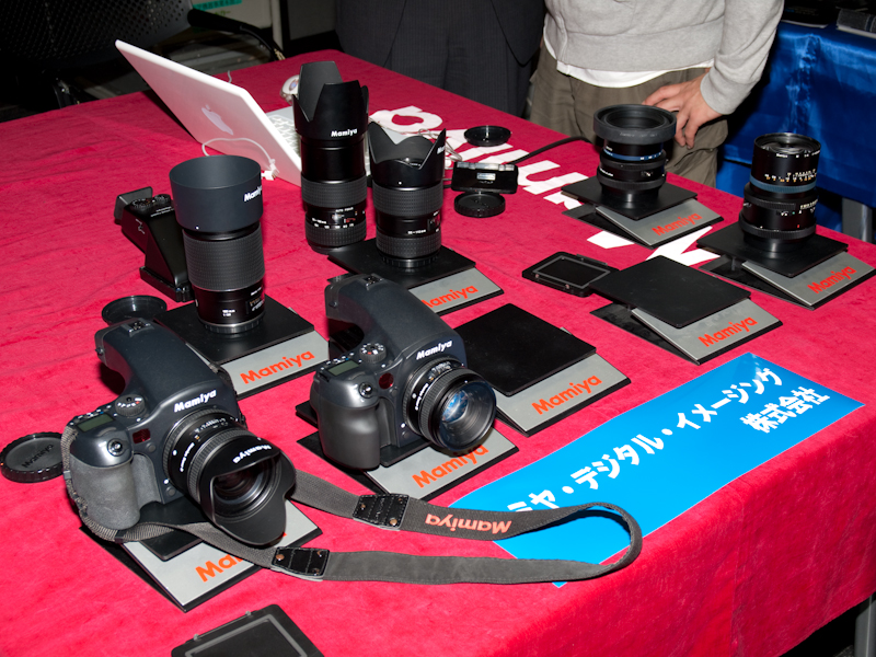<b>マミヤ・デジタル・イメージングは中判カメラ「マミヤ645DF」を初めて展示</b>