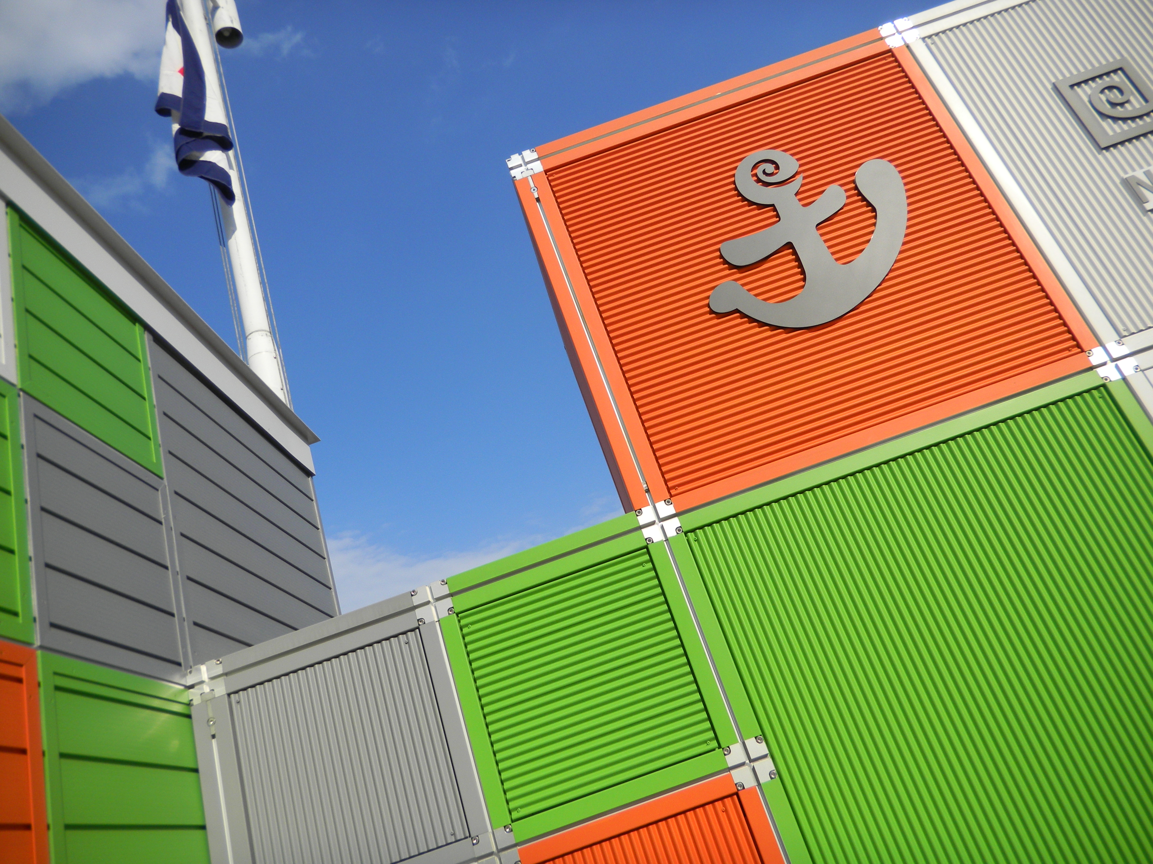 <b>COOLPIX S70 / 4,000×3,000 / 1/214秒 / F7.8 / 0EV / ISO80 / プログラムAE / WB:オート / 5mm</b>