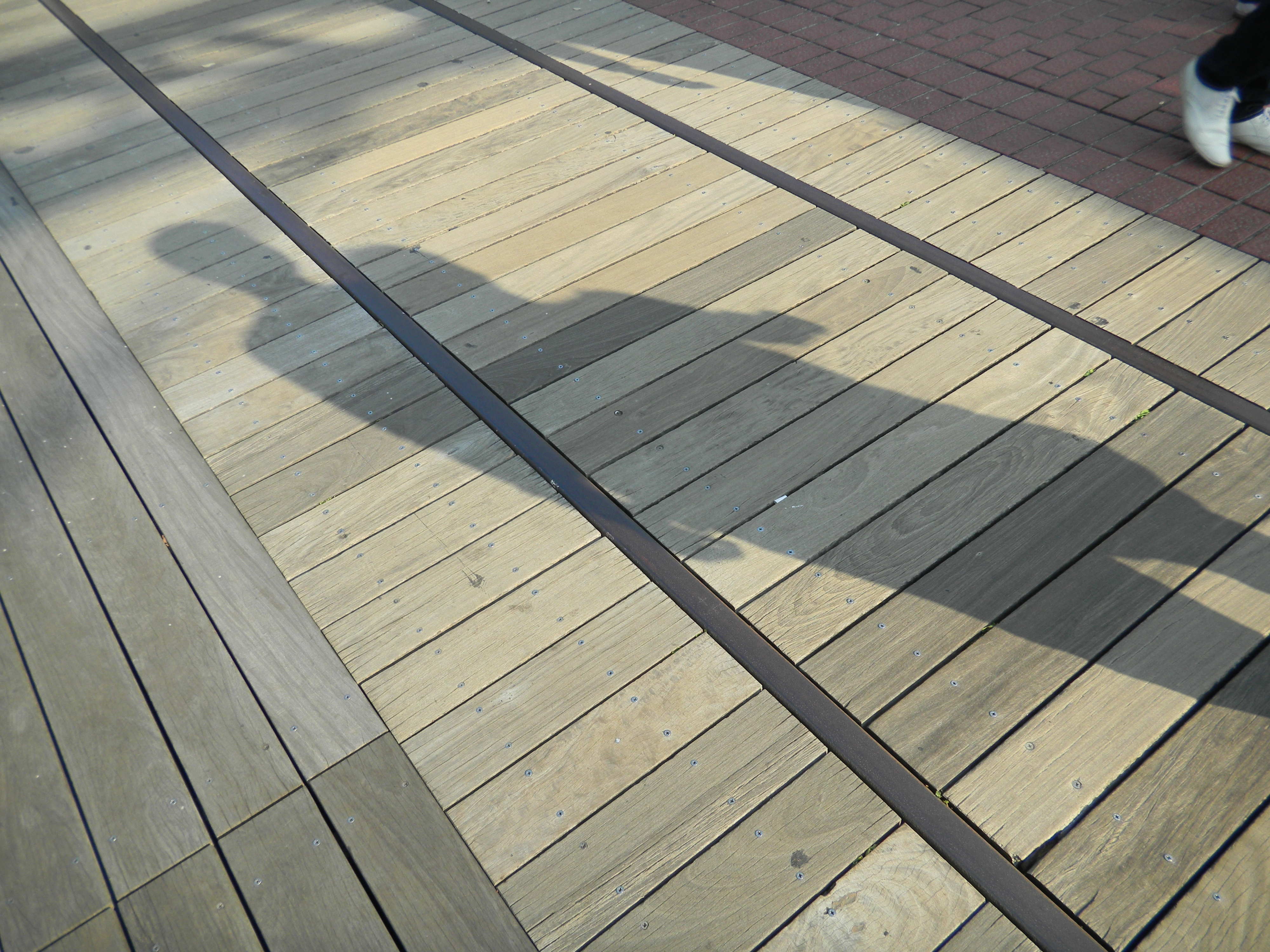 <b>COOLPIX S70 / 4,000×3,000 / 1/284秒 / F3.9 / 0EV / ISO80 / プログラムAE / WB:オート / 5mm</b>