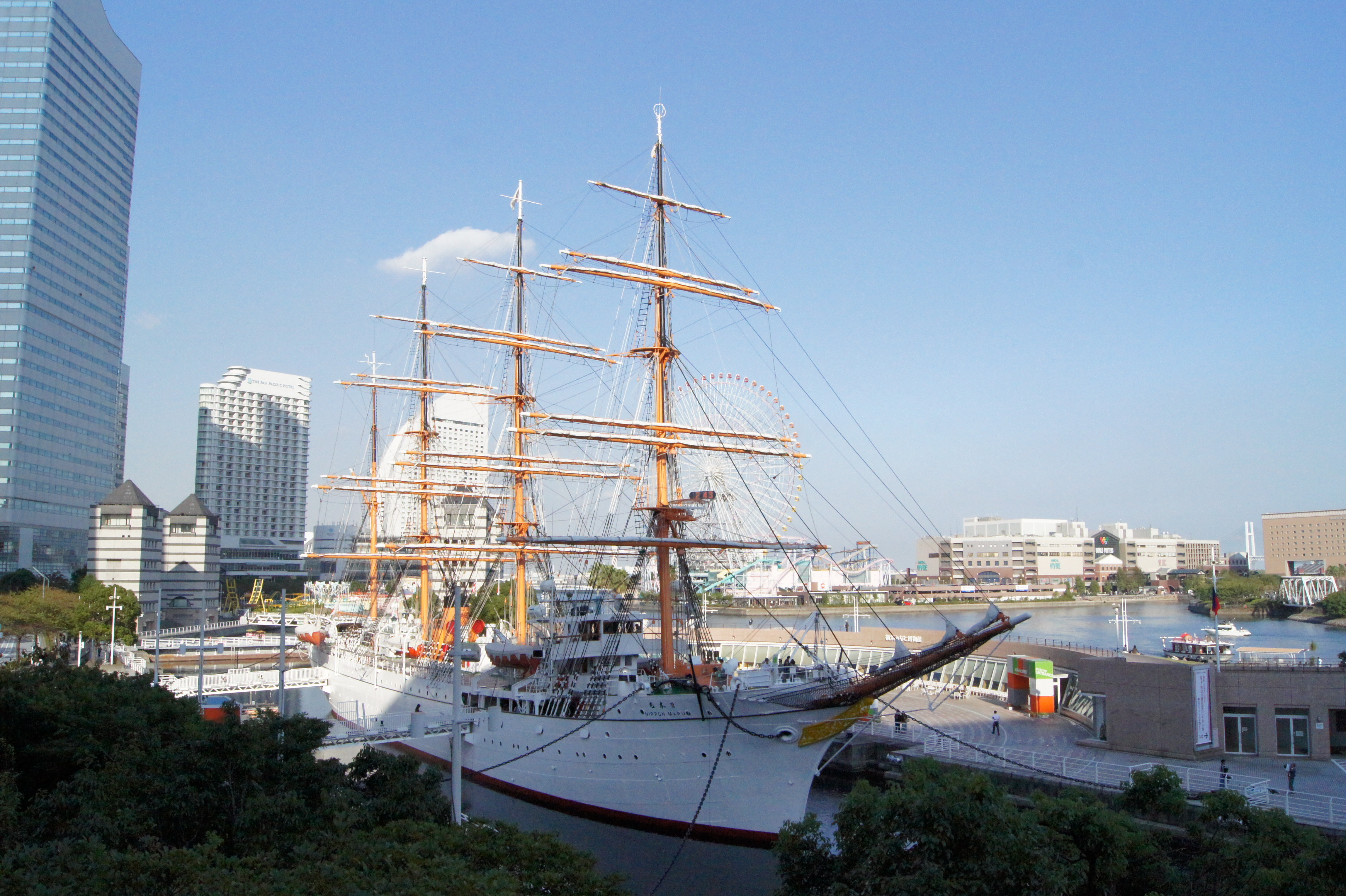 <b>ISO3200<br>α550 / DT 18-55mm F3.5-5.6 SAM / 約5.8MB / 4,592×3,056 / 1/4000秒 / F11 / 0EV / WB:オート / 18mm</b>