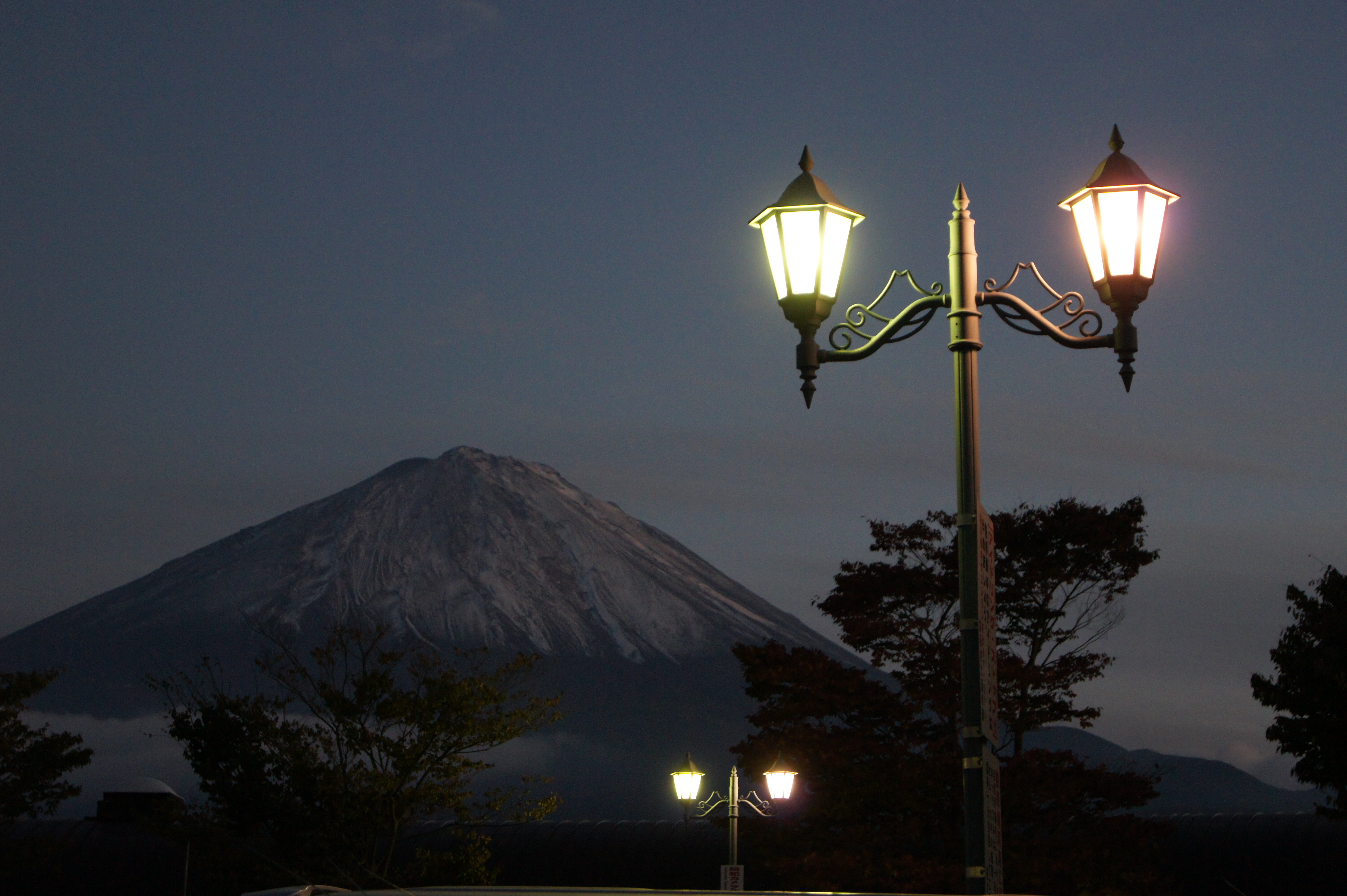 <b>ISO1600<br>α550 / DT 18-55mm F3.5-5.6 SAM / 約4MB / 4,592×3,056 / 1/8秒 / F5 / -0.7EV / WB:オート / 35mm</b>
