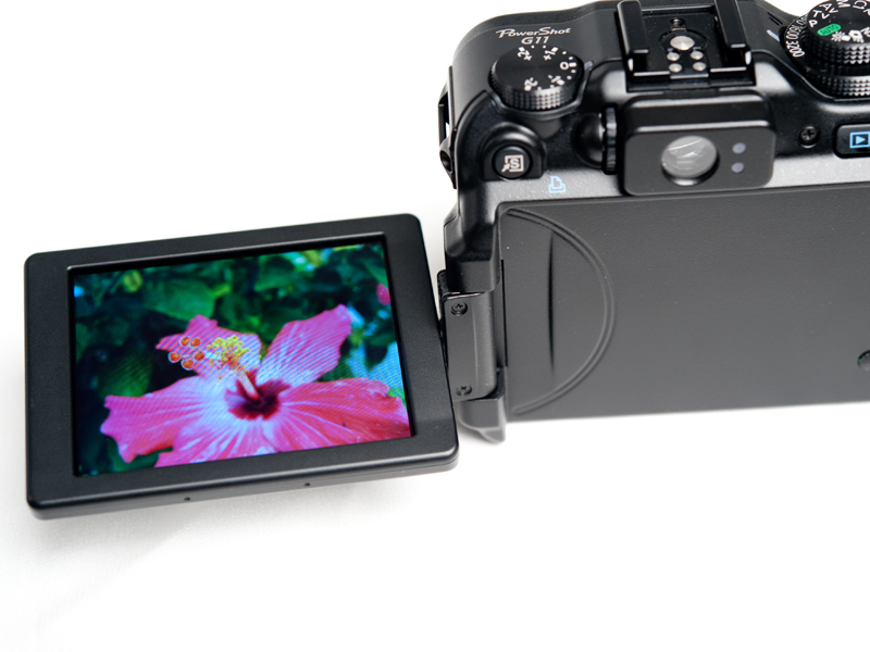 <b>PowerShot G11では、バリアングル液晶モニターが復活した</b>
