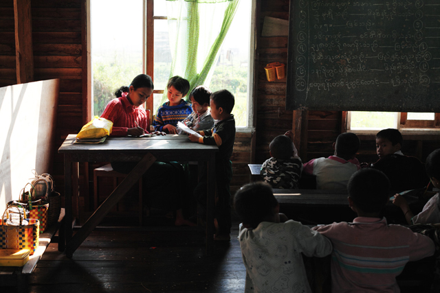 <b>(c)岡嶋和幸</b>