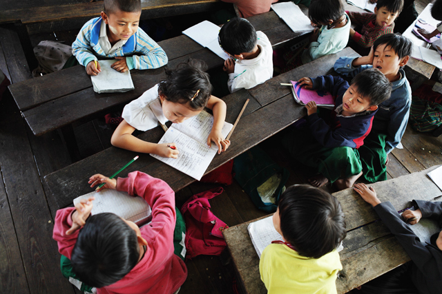 <b>(c)岡嶋和幸</b>