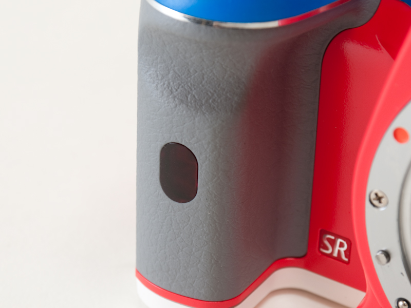 <b>グリップカラーはグレー</b>