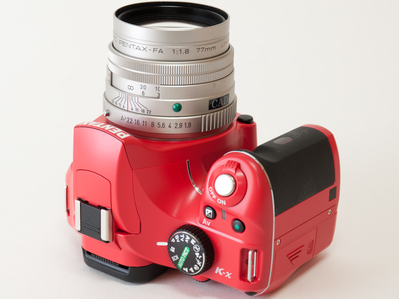 <b>レッドボディ+ブラックグリップ+FA 43mm F1.9 Limited</b>