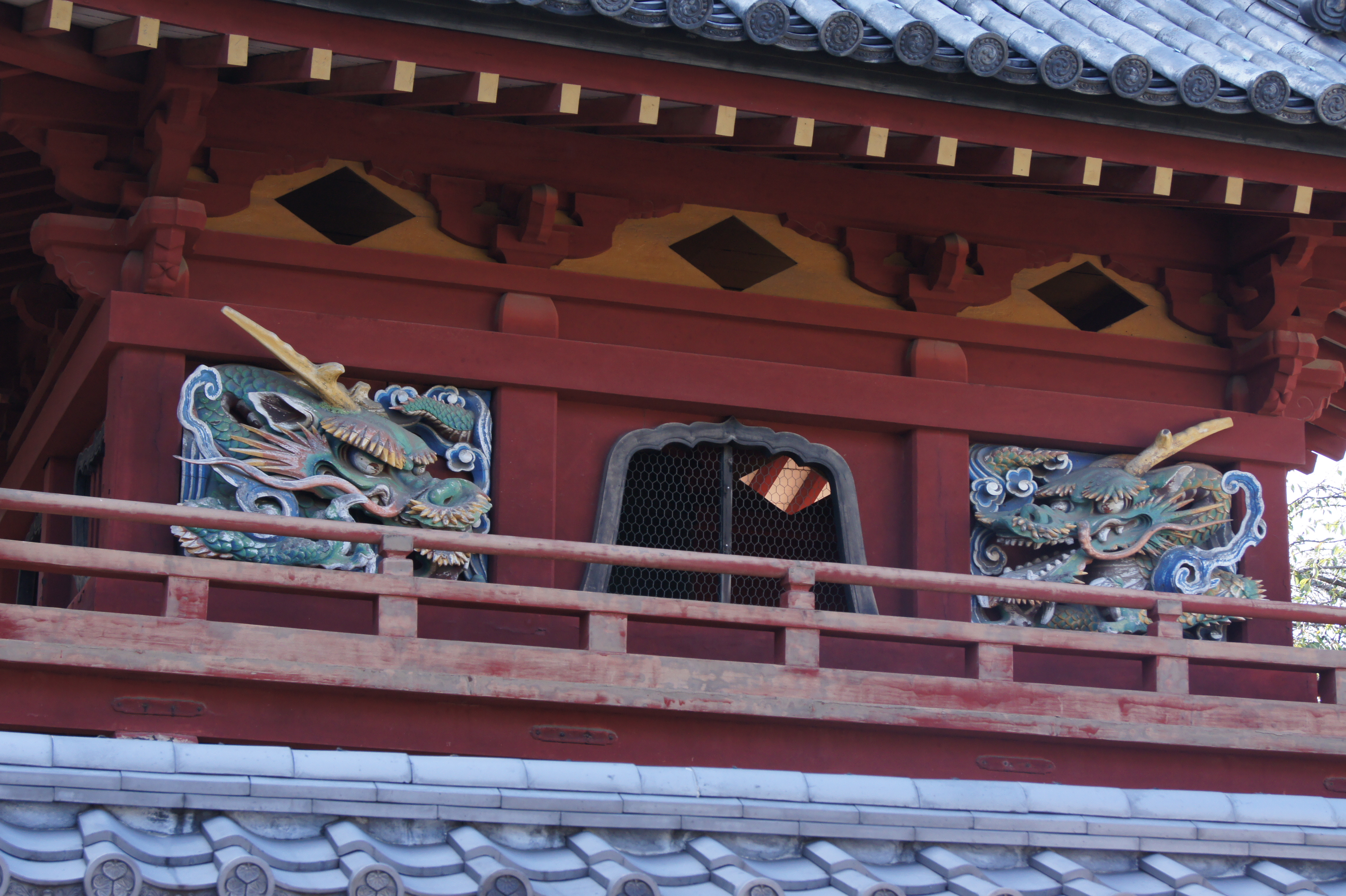 <b>ISO400<br>α550 / DT 18-55mm F3.5-5.6 SAM / 4,592×3,056 / 1/100秒 / F8 / WB:太陽光 / 55mm（82.5mm相当）</b>