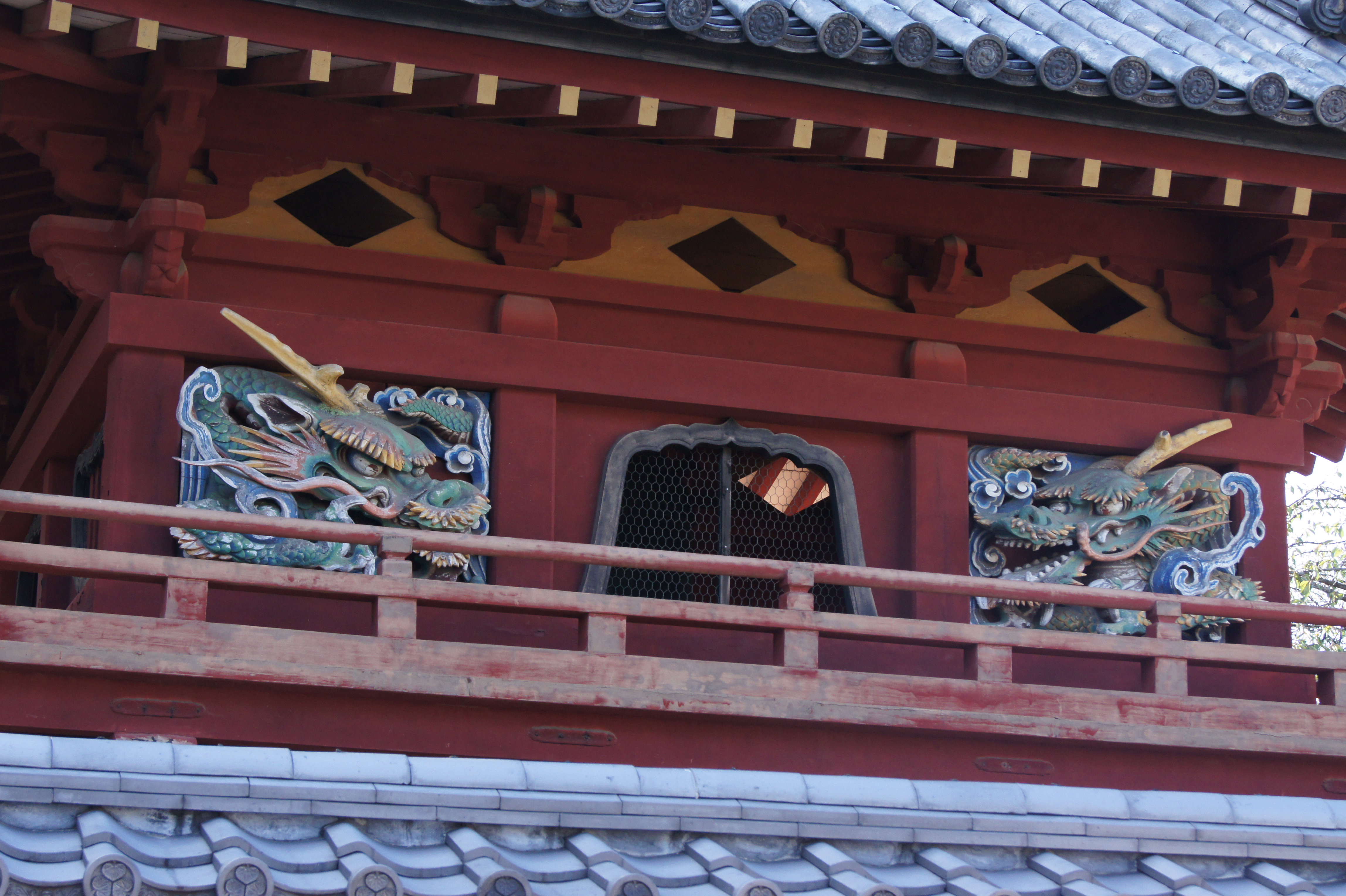 <b>ISO800<br>α550 / DT 18-55mm F3.5-5.6 SAM / 4,592×3,056 / 1/200秒 / F8 / WB:太陽光 / 55mm（82.5mm相当）</b>