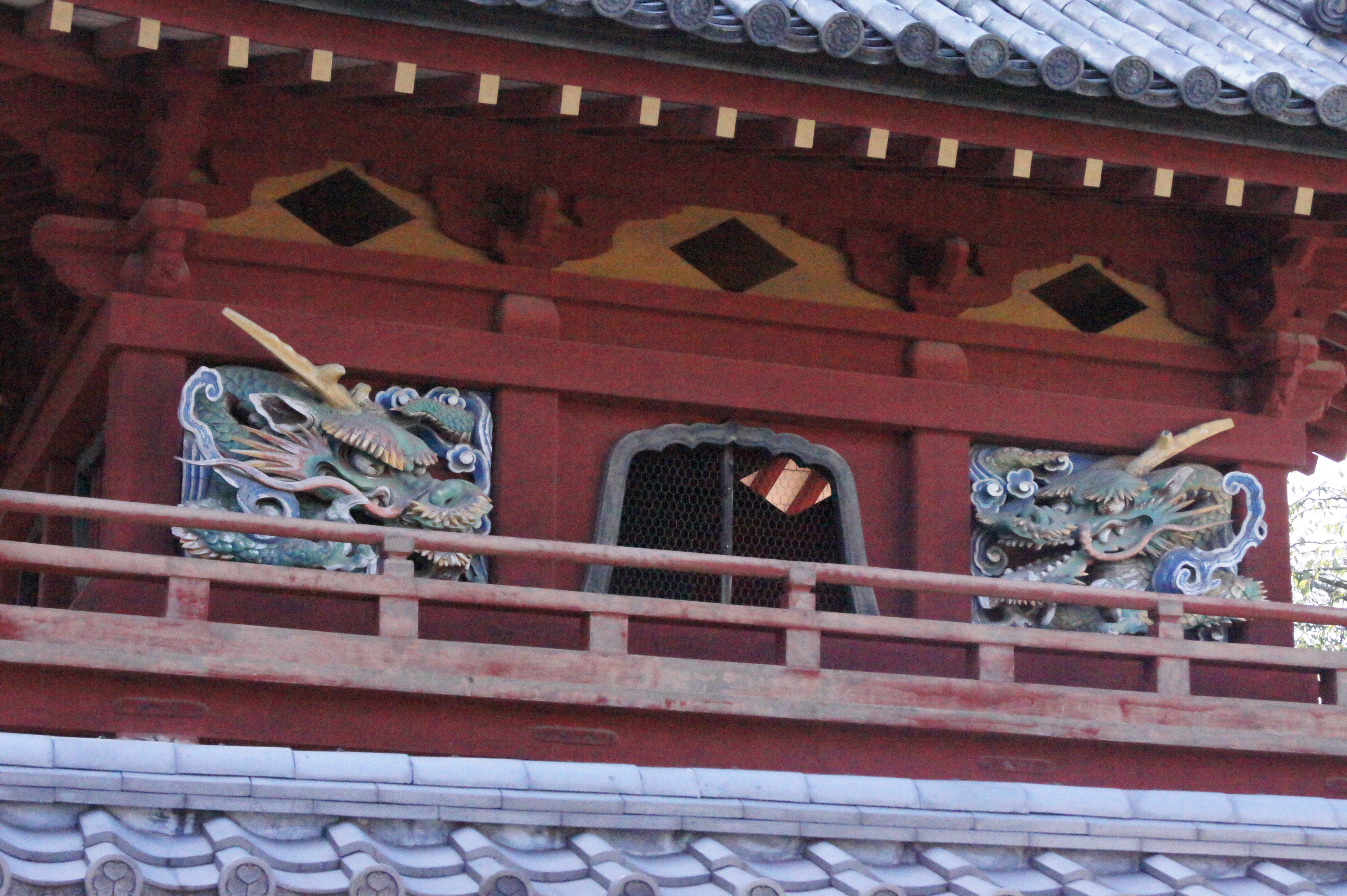 <b>ISO12800<br>α550 / DT 18-55mm F3.5-5.6 SAM / 4,592×3,056 / 1/3200秒 / F8 / WB:太陽光 / 55mm（82.5mm相当）</b>