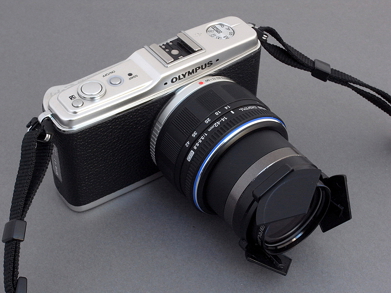 <b>まるで違和感無く、装着することができた。バリアは傾いた角度に取り付けられているが、かえってレトロフューチャーな雰囲気を醸し出しているようだ</b>