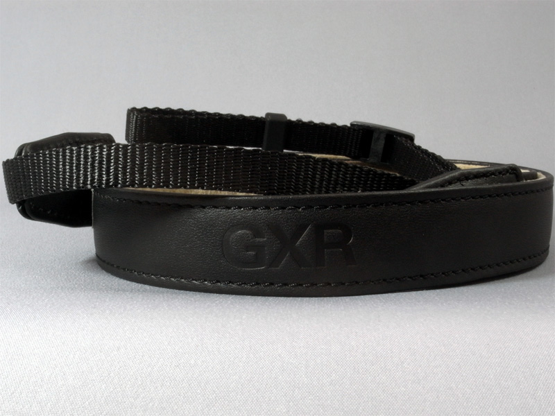 <b>GXRロゴ入り特製本革ストラップ</b>