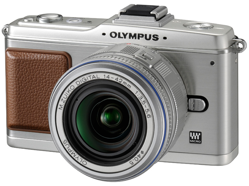 <b>E-P2にM.ZUIKO DIGITAL ED 14-42mm F3.5-5.6を装着したところ</b>