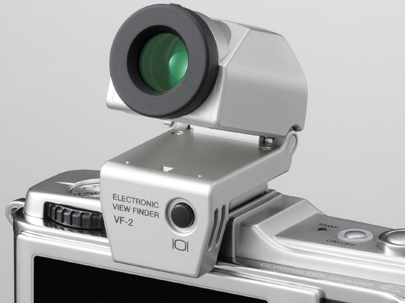 <b>接眼部のリングを回すことで視度補正が行なえる</b>