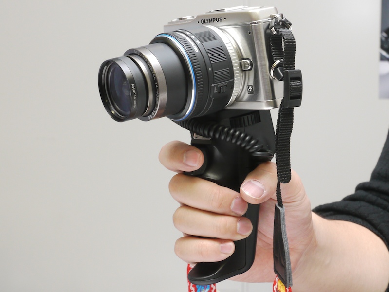 <b>STグリップを取付けたE-P1</b>