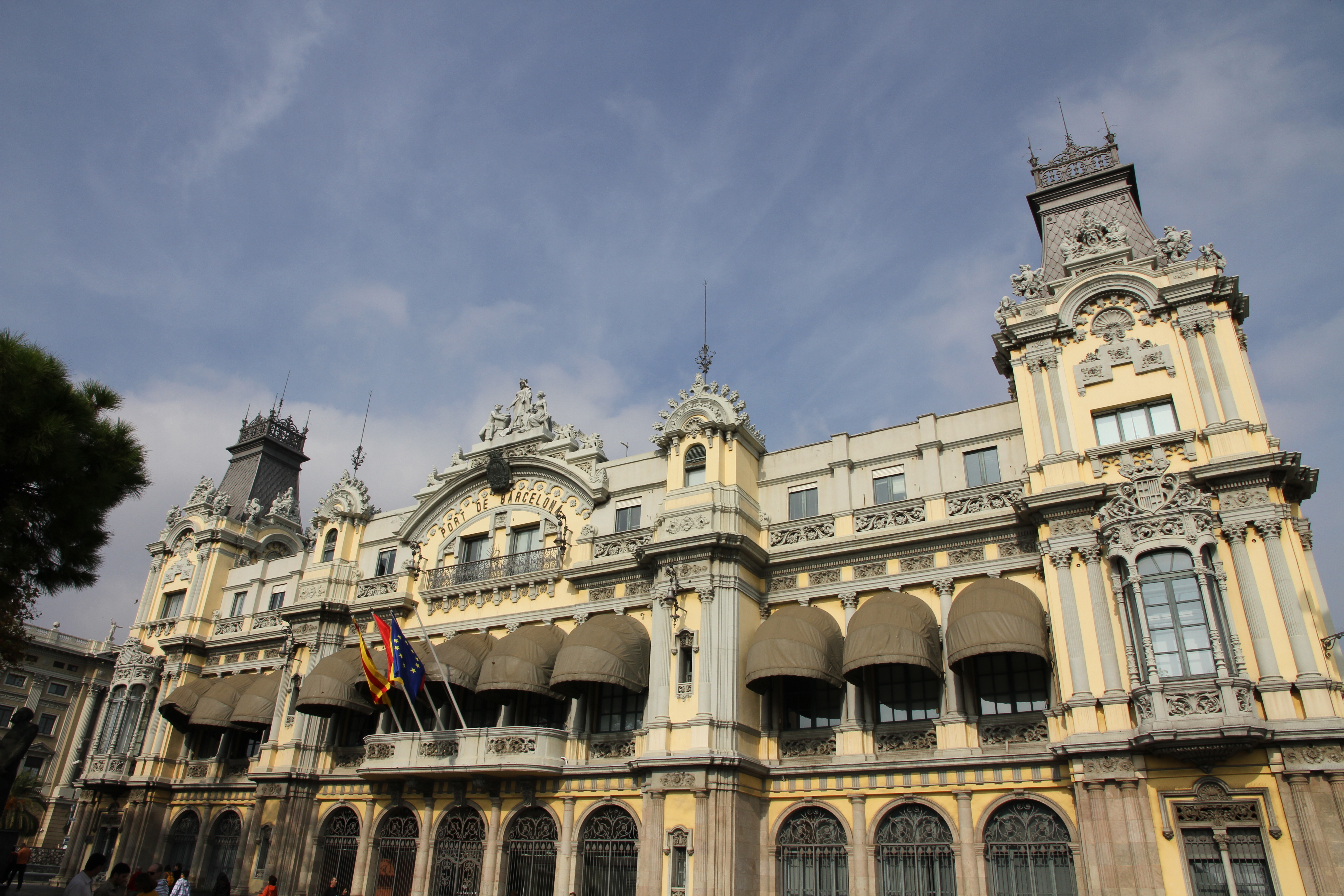 <b>EOS 7D / EF-S 15-85mm F3.5-5.6 IS USM / 5,184×3,456 / 1/400秒 / F11 / 0EV / ISO100 / プログラムAE / WB:オート / 15mm / ピクチャースタイル：スタンダード / オートライティングオプティマイザ：強め / 高輝度側・階調優先：しない</b>