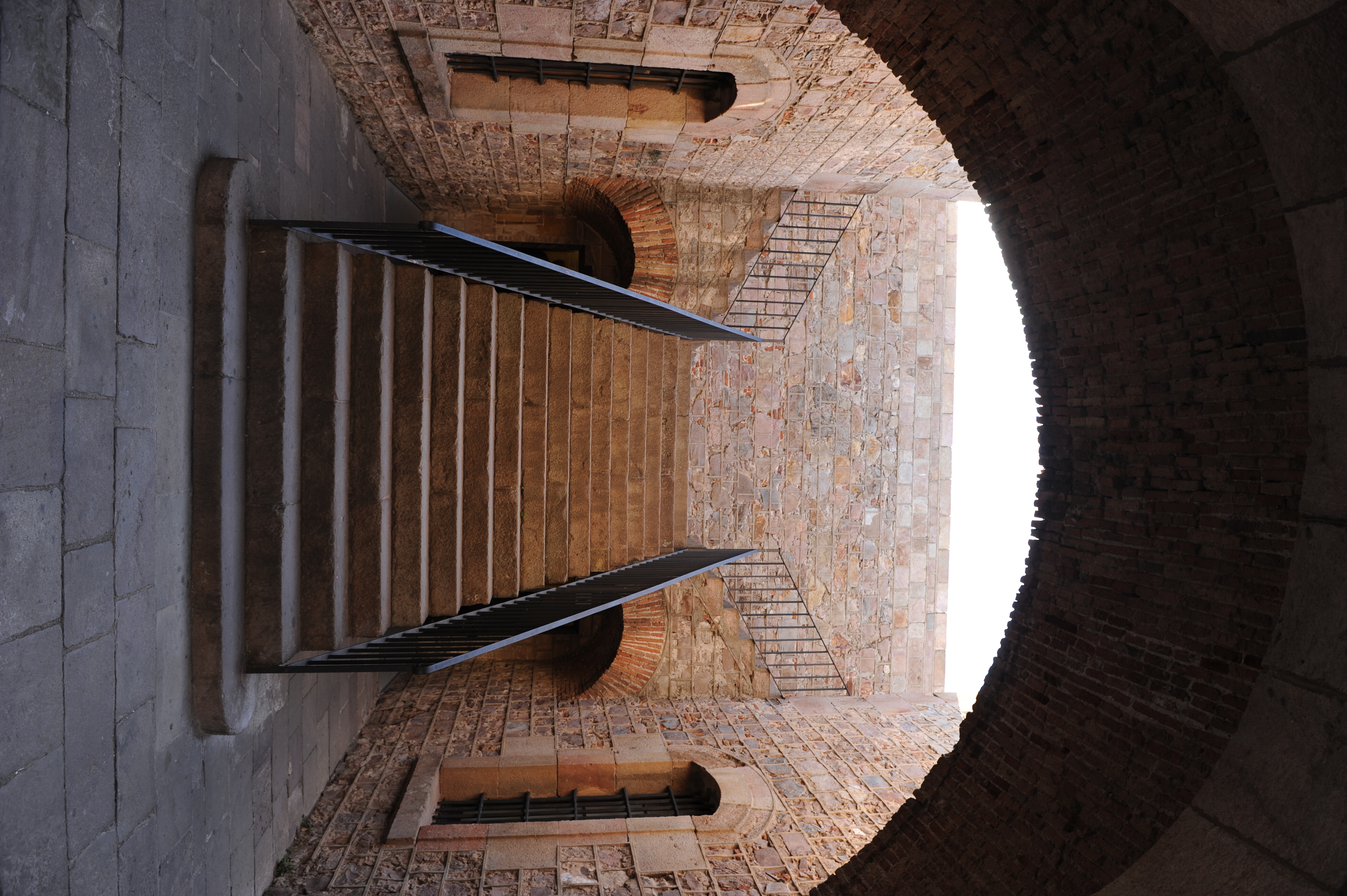 <b>D3S / AF-S NIKKOR 24-70mm F2.8 G ED / 約5.2MB / 2,832×4,256 / 1/100秒 / F5 / 0EV / ISO200 / WB:晴天 / 24mm</b>