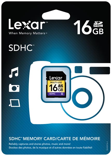 <b>16GB スタンダードシリーズ SDHCカード（左）と製品パッケージ（右）</b>