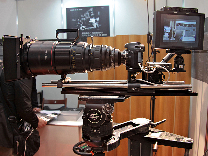 <b>PLマウントに改造したEOS 7D</b>