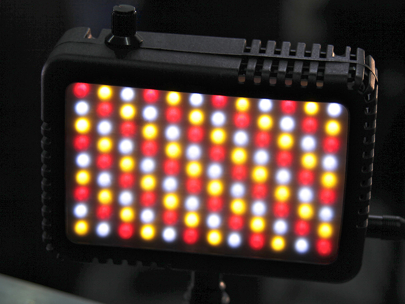 <b>LEDは3色で構成してある</b>