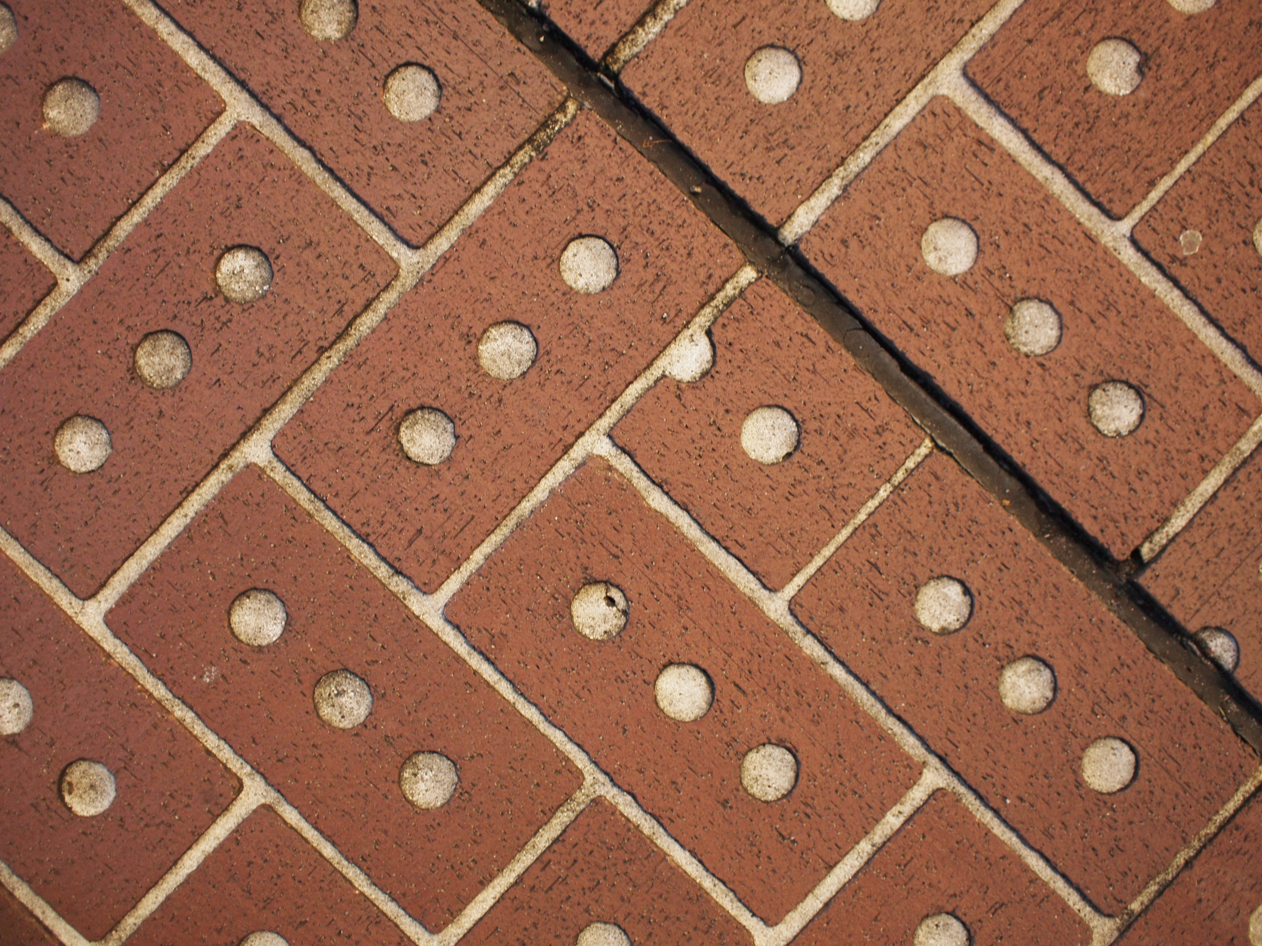 <b>E-P2 / M.ZUIKO DIGITAL 17mm F2.8 / 4,032×3,024 / 1/15秒 / F2.8 / -0.7EV / ISO400 / プログラムAE / WB:オート / 17mm / アートフィルター：― / 仕上り設定：―</b>