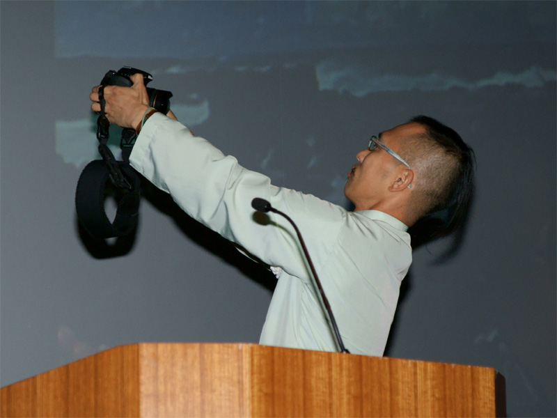 <b>杉山正直氏。このとき撮影した写真を次回作の1枚目にするという</b>