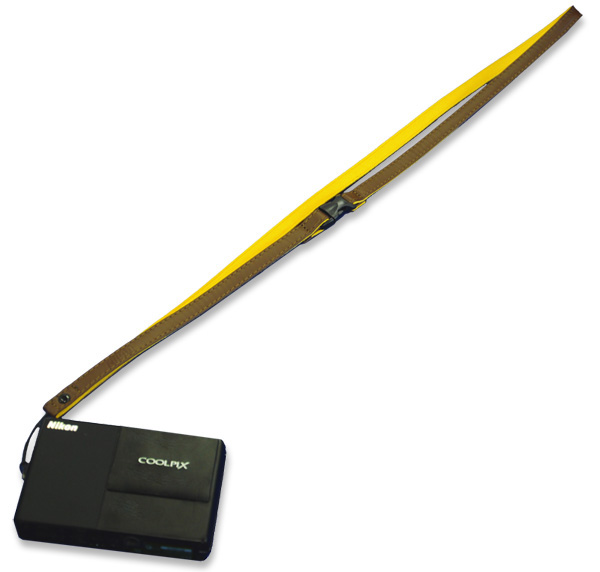 <b>COOLPIX S70に装着したところ</b>