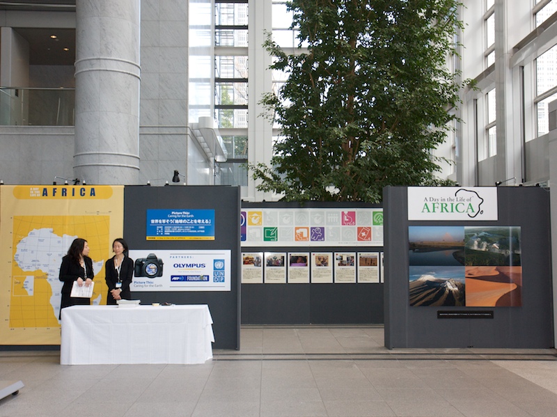 <b>開場前の入口の様子</b>