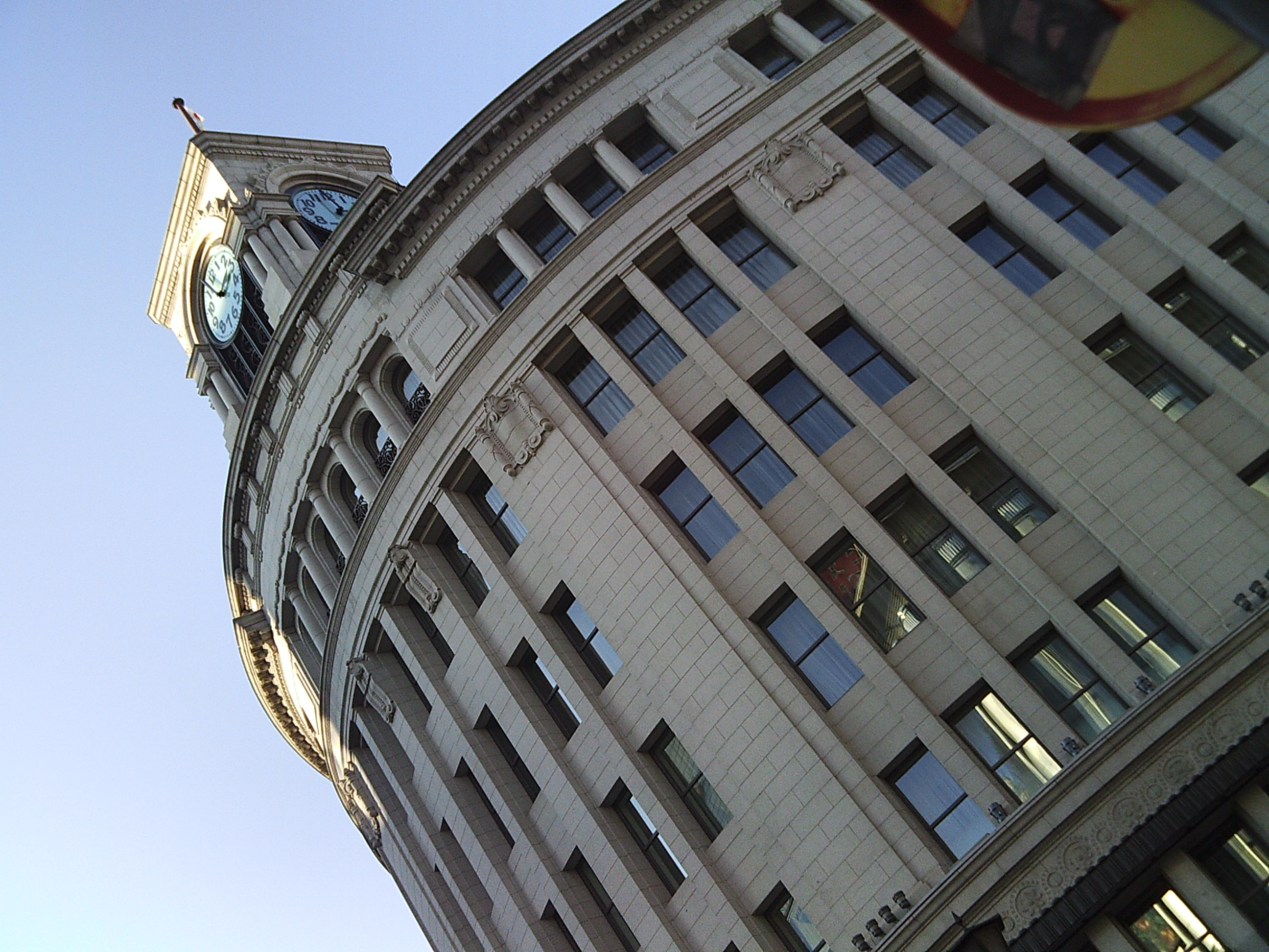 <b>EZ F521 / 2,592×1,944 / 1/380秒 / F2.8 / 0EV / ISO100 / オート / WB:オート</b>