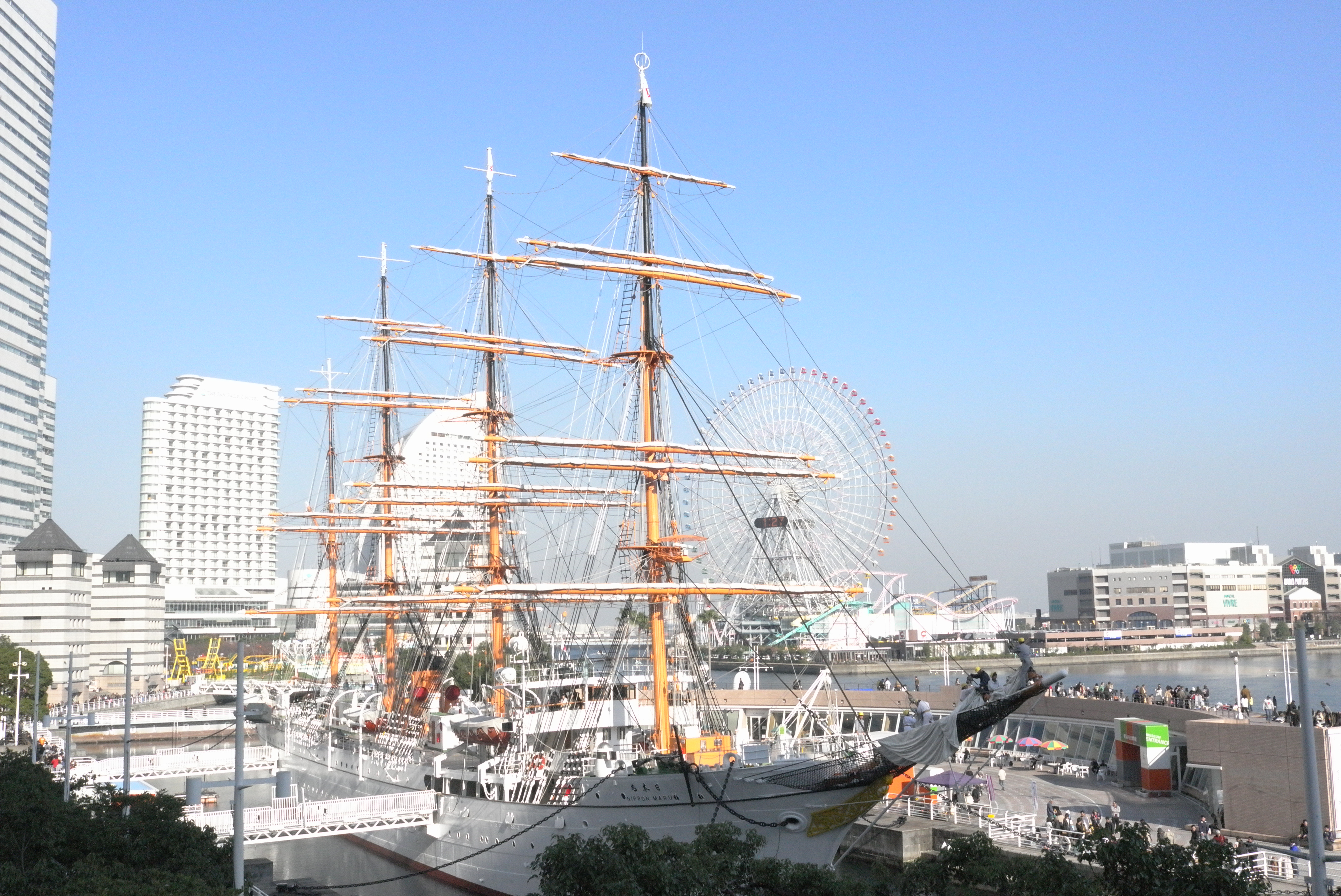 <b>ISO3200<br>X1 / 約4.7MB / 4,272×2,856 / 1/2,000秒 / F16 / 0EV / WB:オート / 24mm</b>