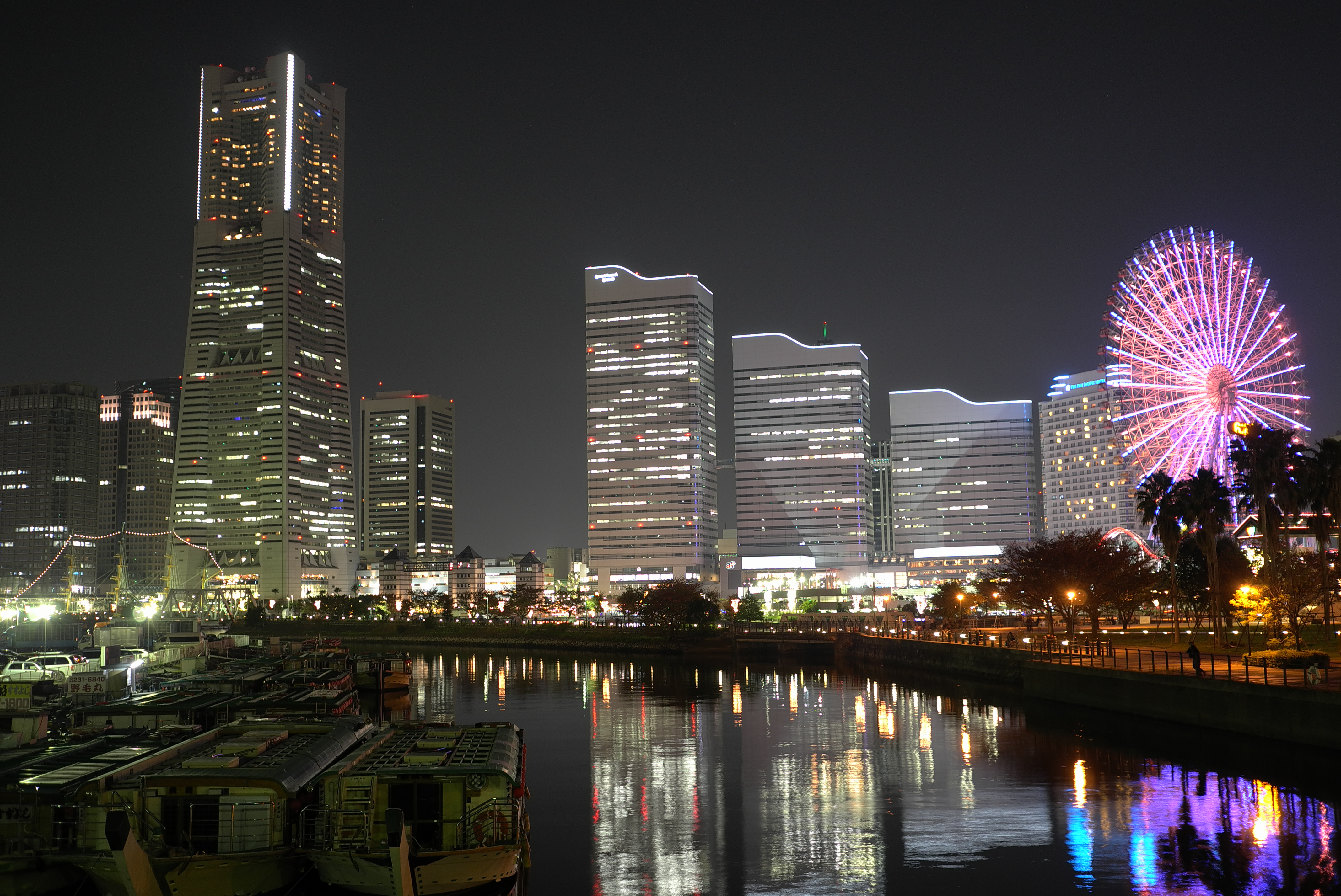 <b>ISO200<br>X1 / 約5.0MB / 4,272×2,856 / 1.0秒 / F3.2 / 0EV / WB:オート / 24mm</b>