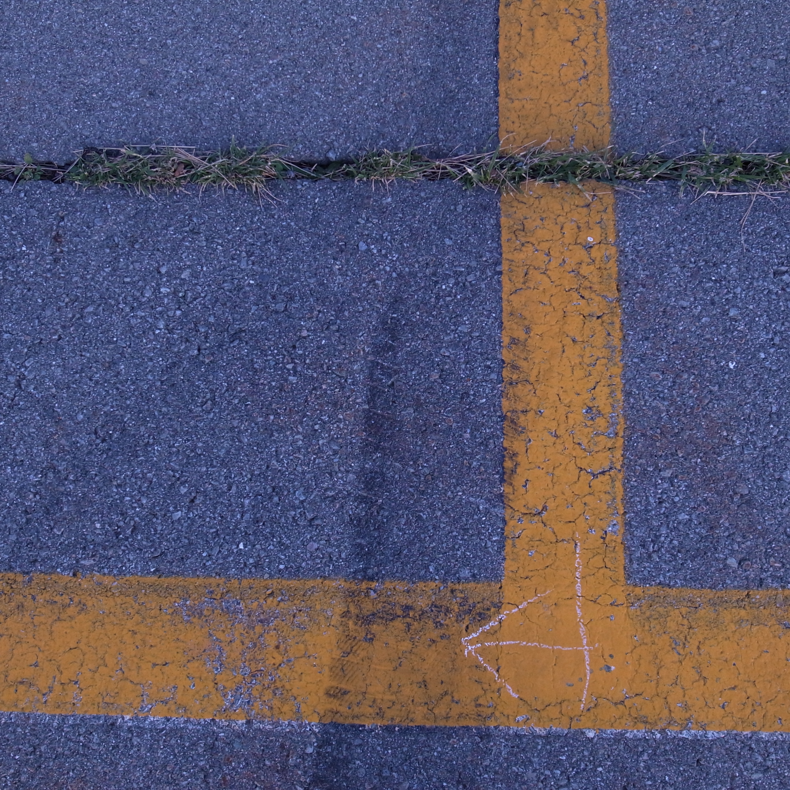 <b>GR DIGITAL III / 2,736×2,736 / 1/68秒 / F2.8 / -0.7EV / ISO200 / 絞り優先AE / WB:オート / 6mm</b>